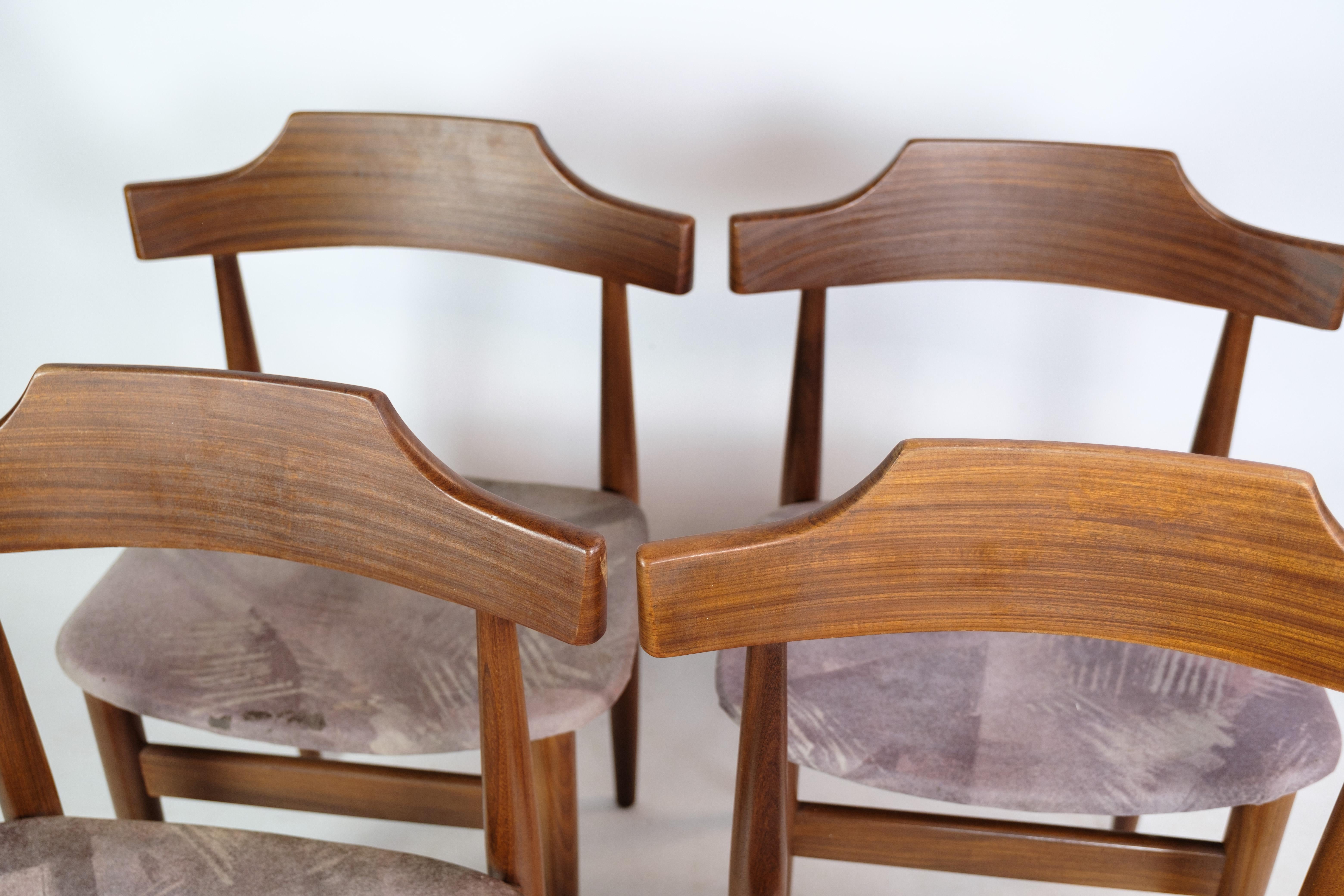Set of Four Dining Chairs in Teak, Grey Fabric, Hans Olsen, 1960 In Good Condition For Sale In Lejre, DK