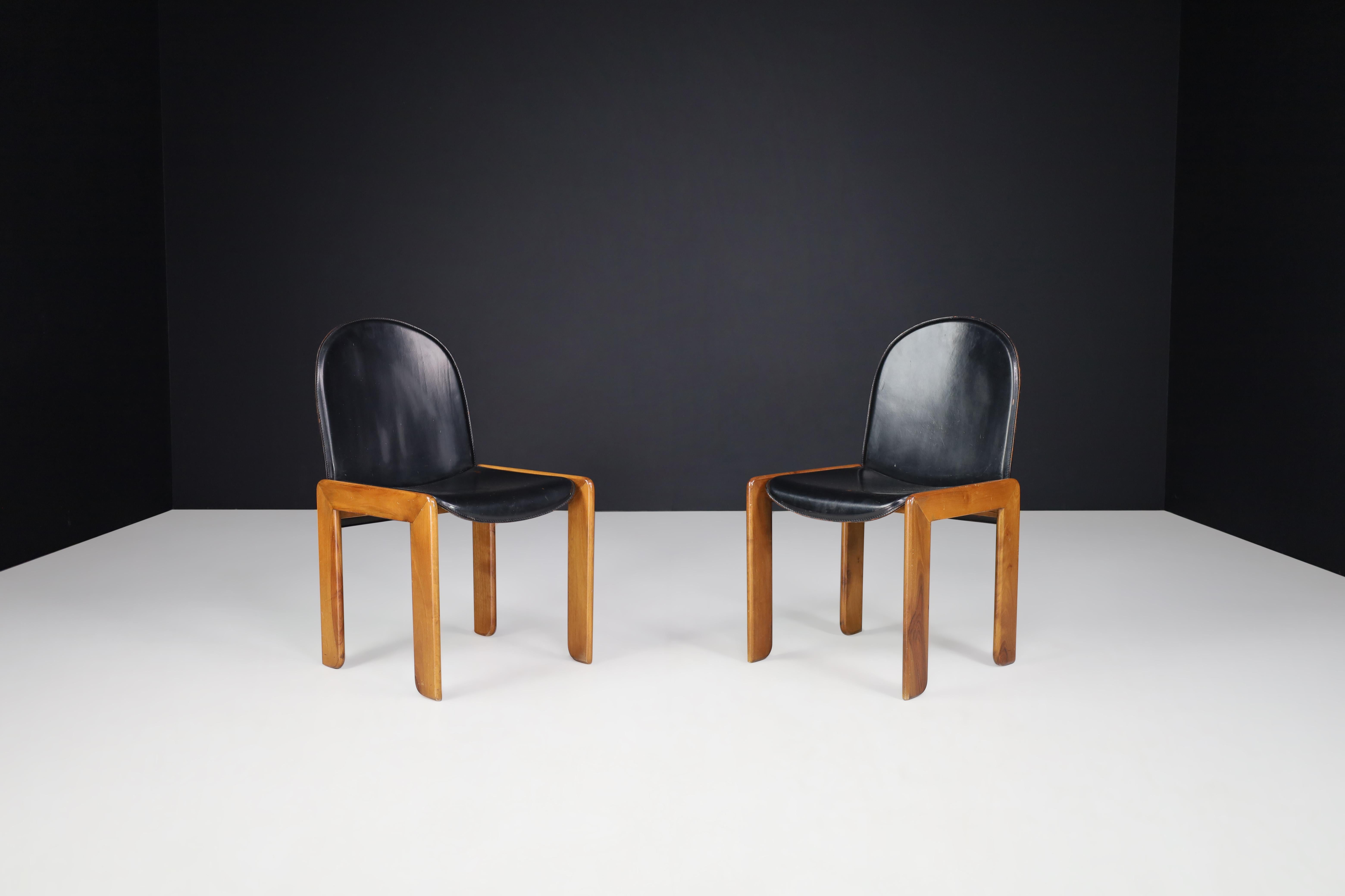 20th Century Set of Four Dining Chairs in the Manner of Tobia & Afra Scarpa, Italy, 1970 For Sale