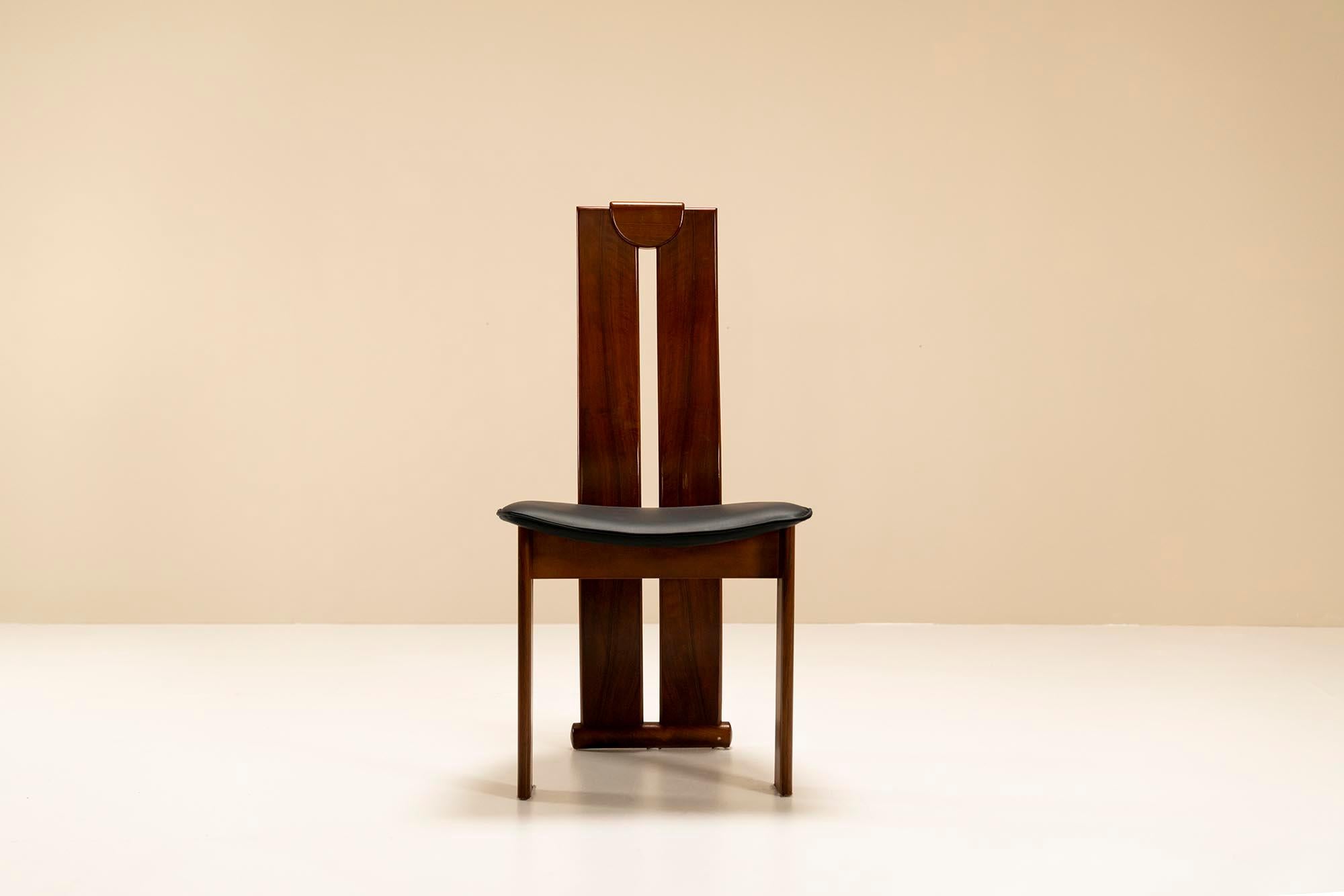 Leather Set of Four Dining Chairs in Walnut in the Style of Scarpa, Italy 1970s For Sale