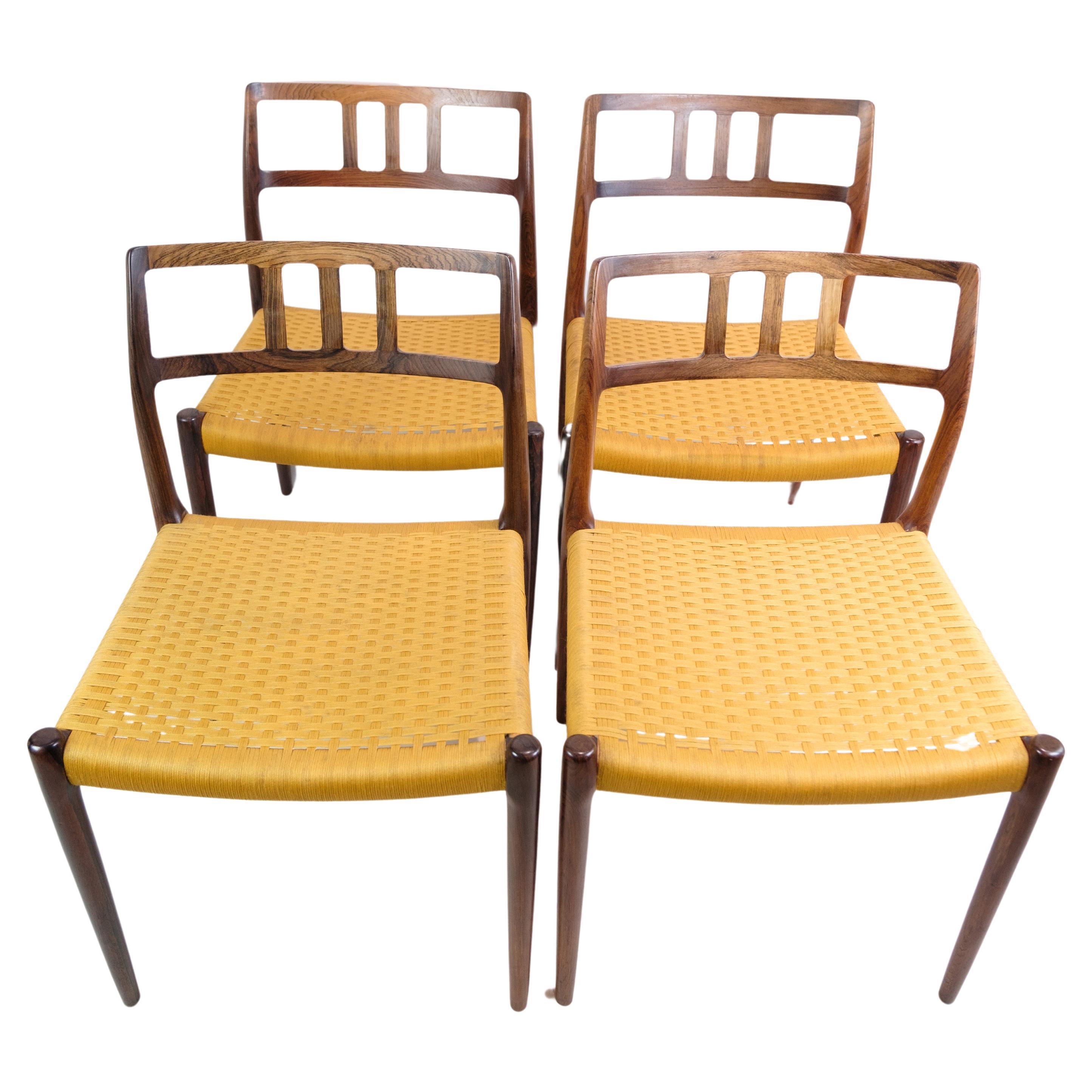 Ensemble de quatre chaises de salle à manger, modèle 79, am designs de Niels O. Møller à partir des années 1960 en vente