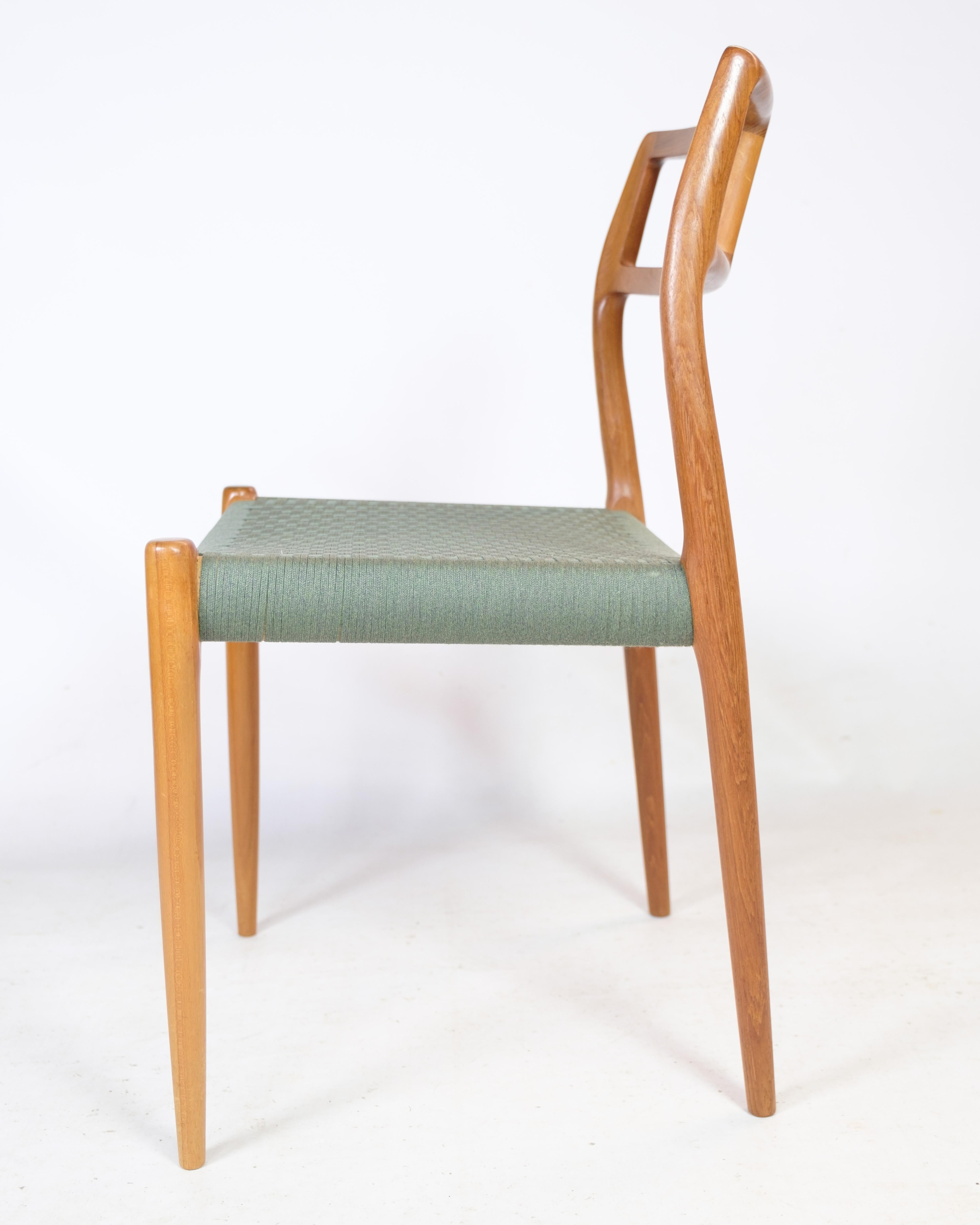 Mid-Century Modern Set of Four Dining Chairs, Model 79, Niels O. Møller, J.L. Møller Furniture Fact en vente