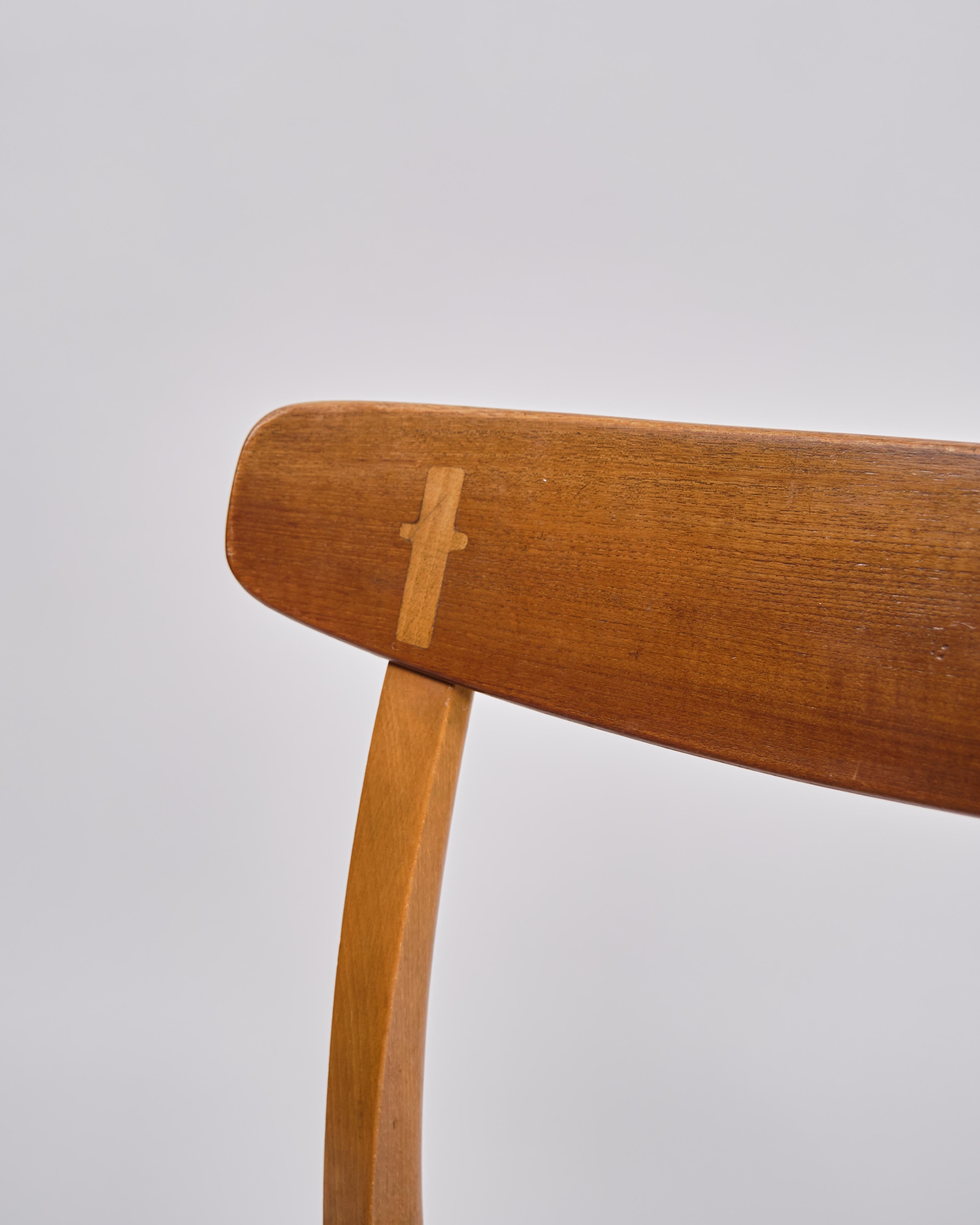 Ensemble de quatre chaises de salle à manger Model No. CH23 en teck par Hans J. Wegner des années 1960 Bon état à Lejre, DK