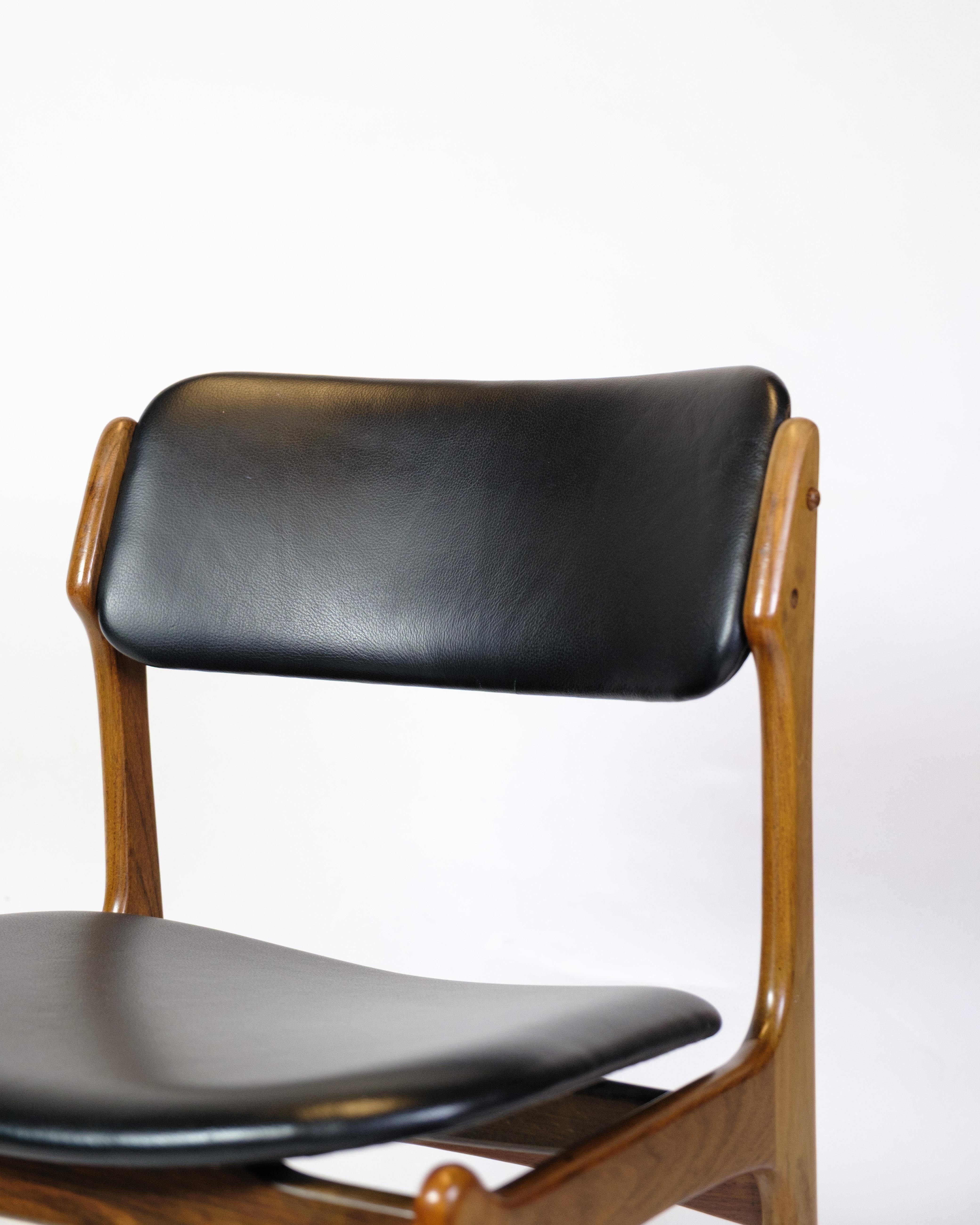 Mid-Century Modern Ensemble de quatre chaises de salle à manger modèle OD 49 en bois de rose par Erik Buch dans les années 1950 en vente