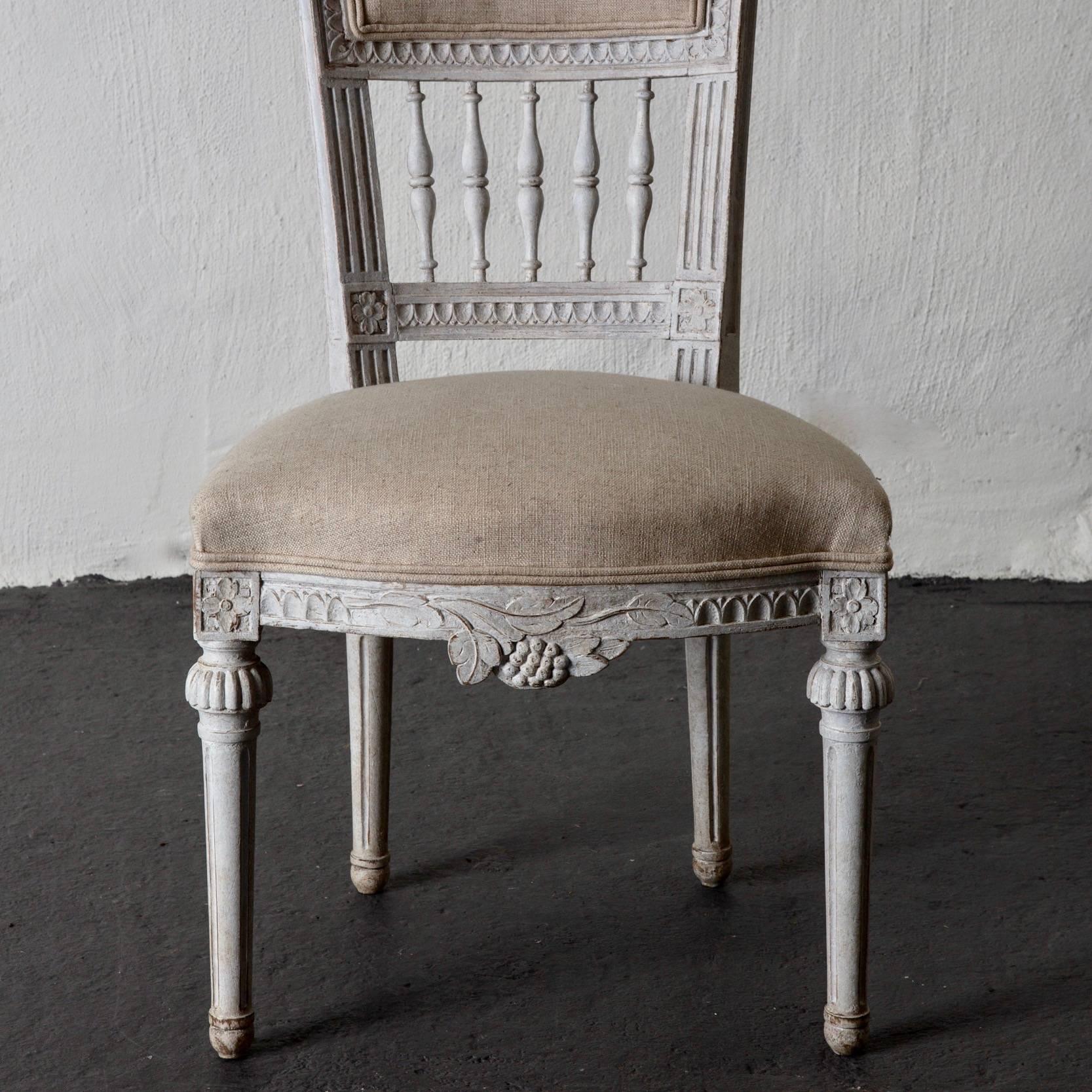 Set of Four Dining Chairs, Swedish Gustavian 19th Century White, Sweden In Good Condition In New York, NY