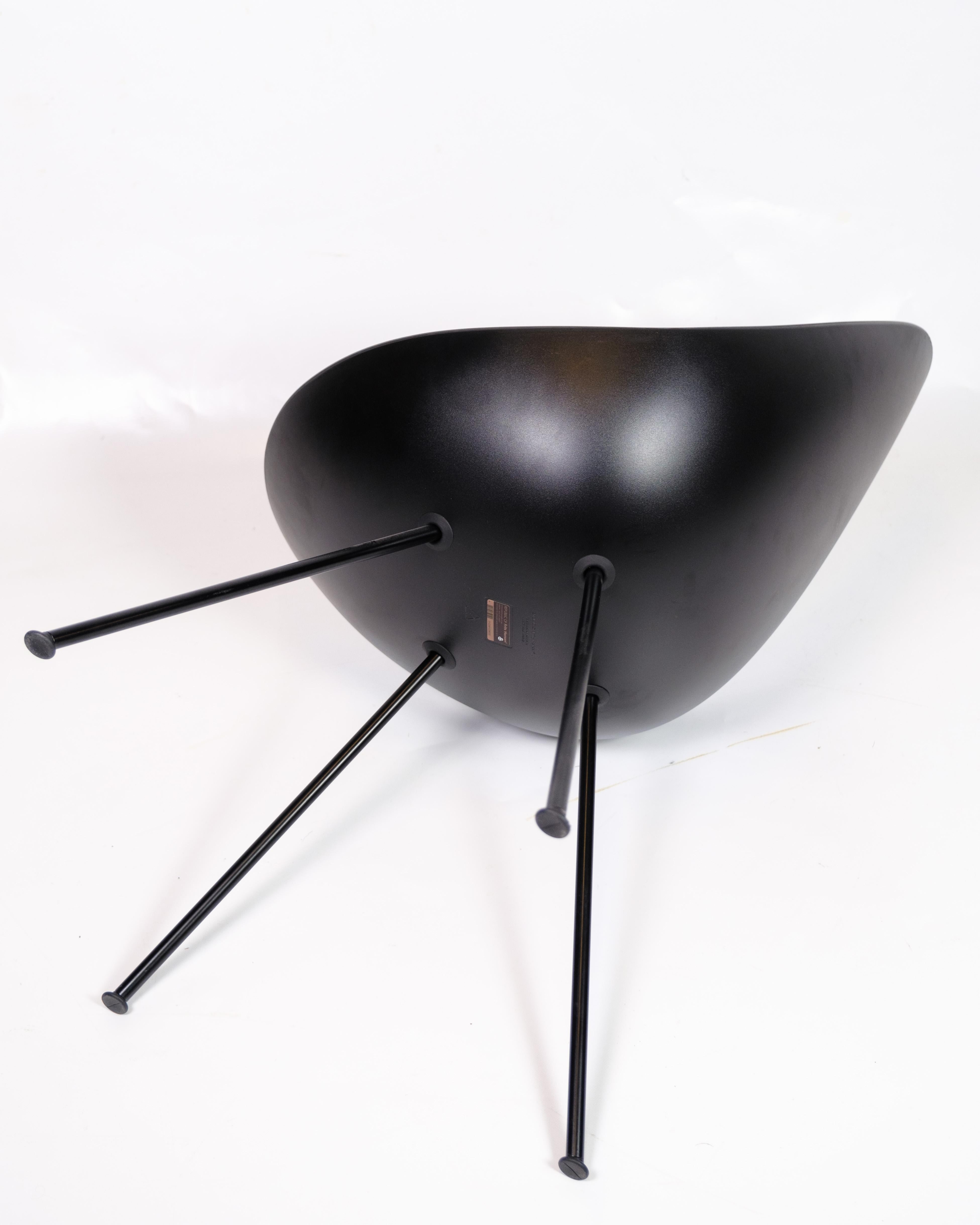 Set di quattro sedie da pranzo The Drop Modello 3110 In Nero Di Arne Jacobsen in vendita 3