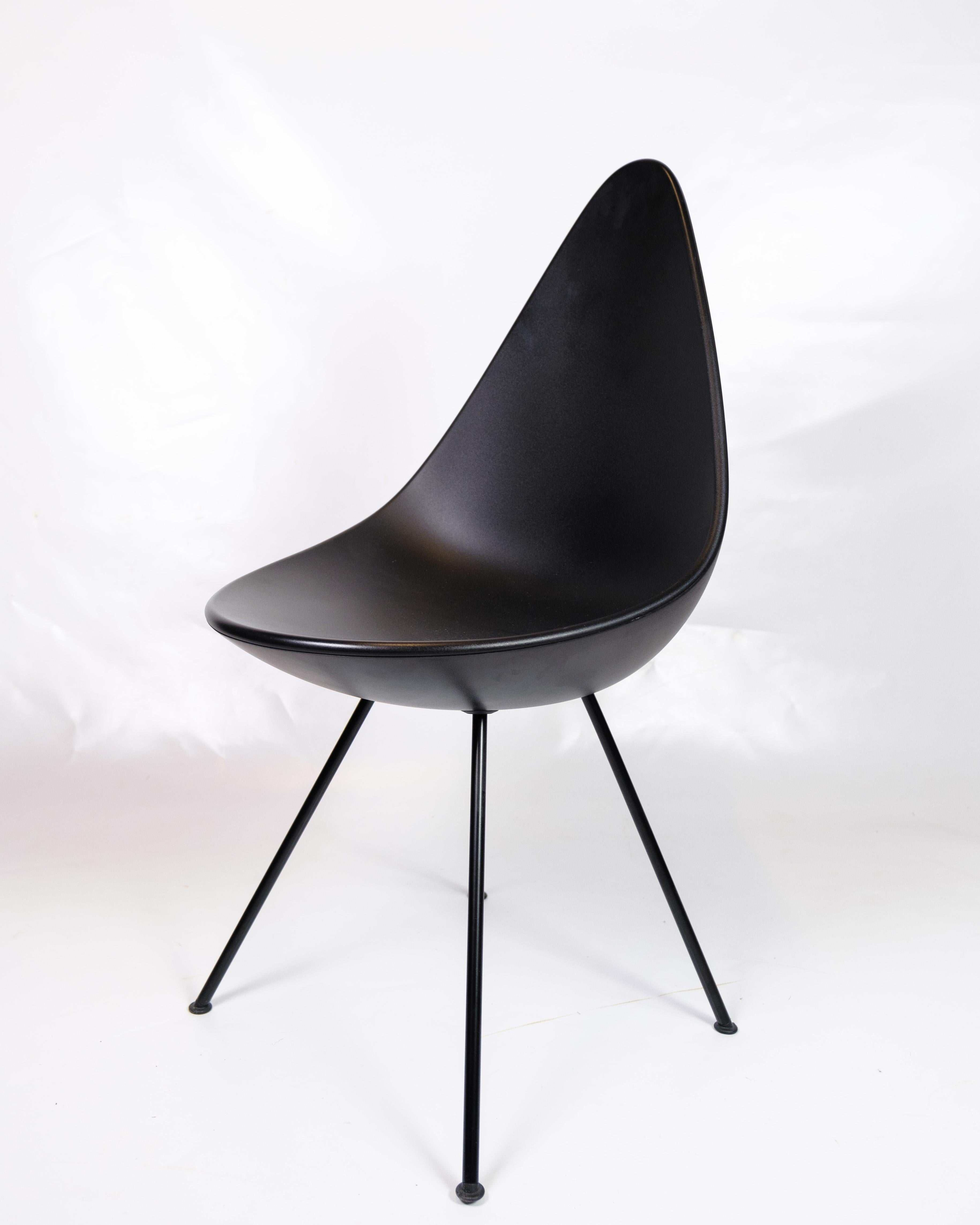 Set di quattro sedie da pranzo The Drop Modello 3110 In Nero Di Arne Jacobsen In condizioni buone in vendita a Lejre, DK