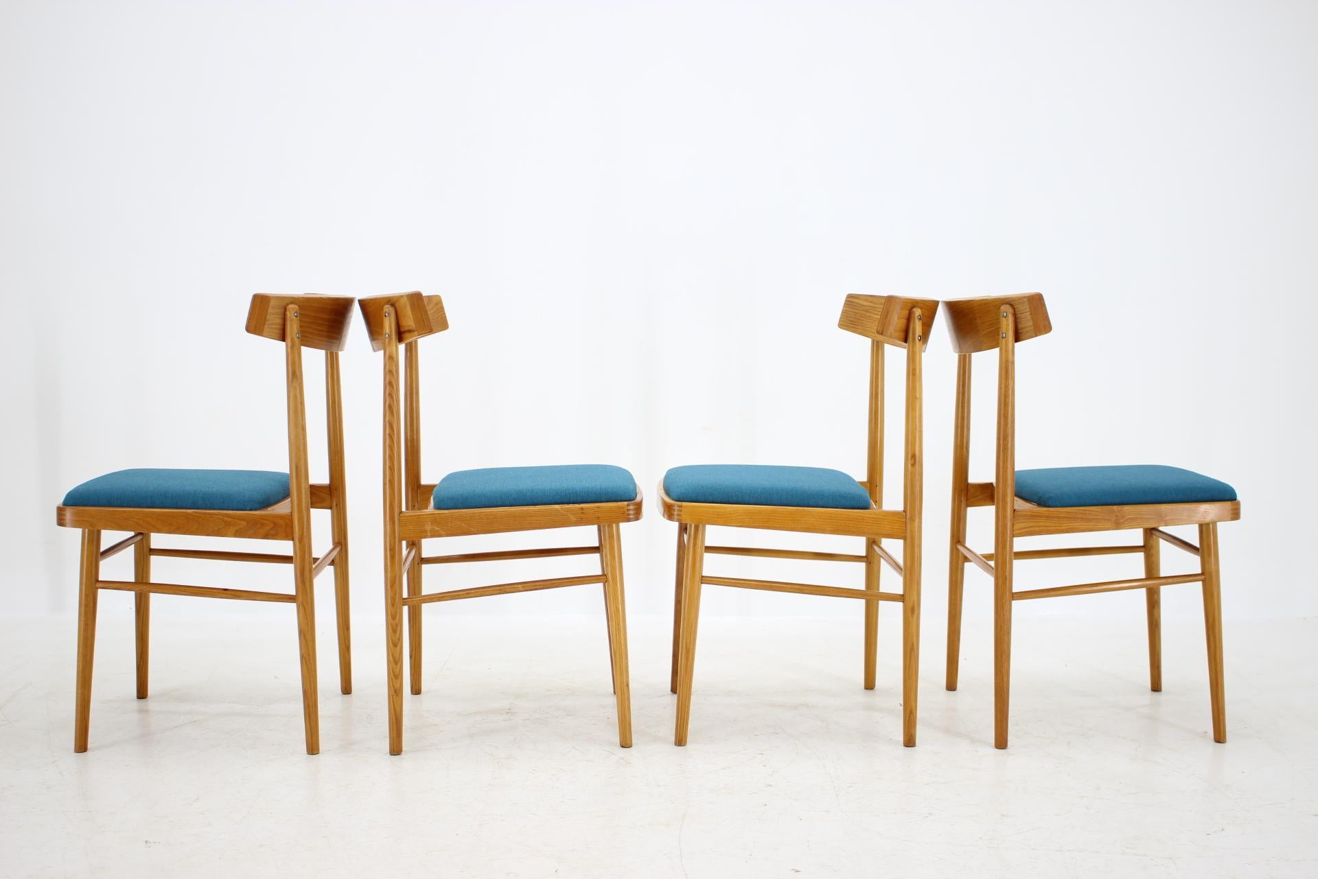 Mid-Century Modern Ensemble de quatre chaises à manger/ Thon 'Thonet':: 1970 en vente