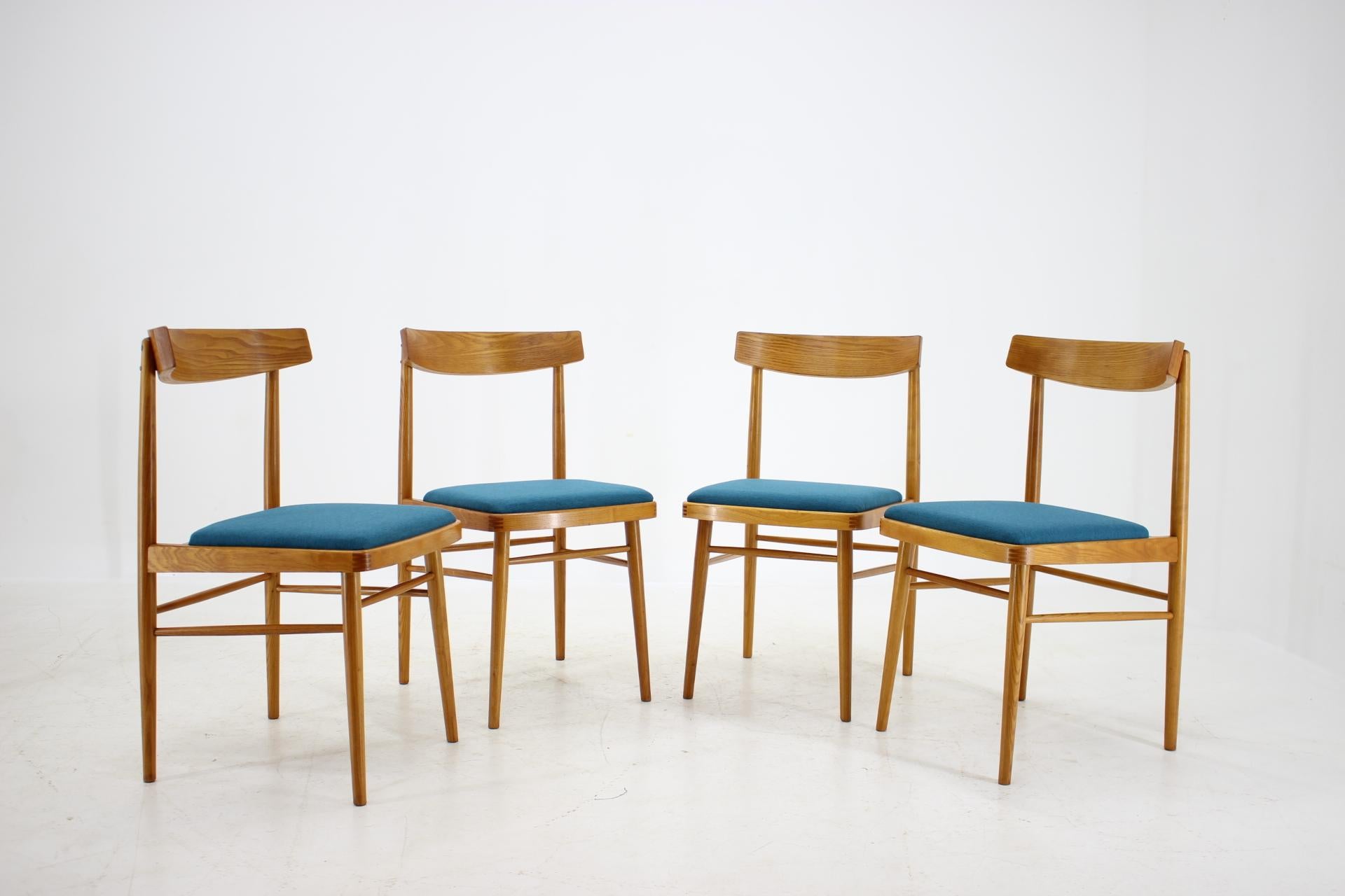 Ensemble de quatre chaises à manger/ Thon 'Thonet':: 1970 Bon état - En vente à Praha, CZ