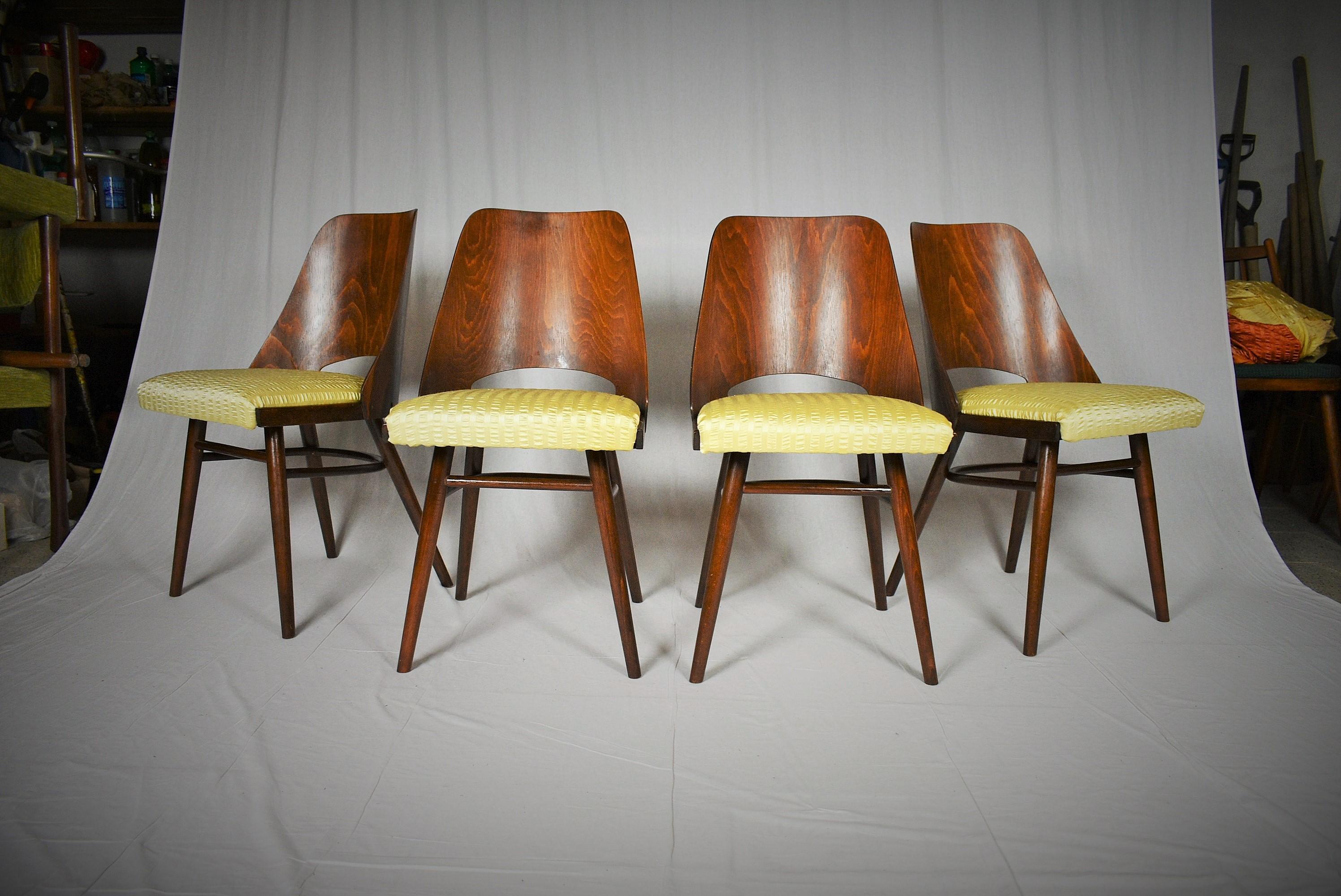 Set of Four Dining Chairs, Ton, Designed by Oswald Haerdtl, 1950s, Expo 58 In Good Condition For Sale In Praha, CZ