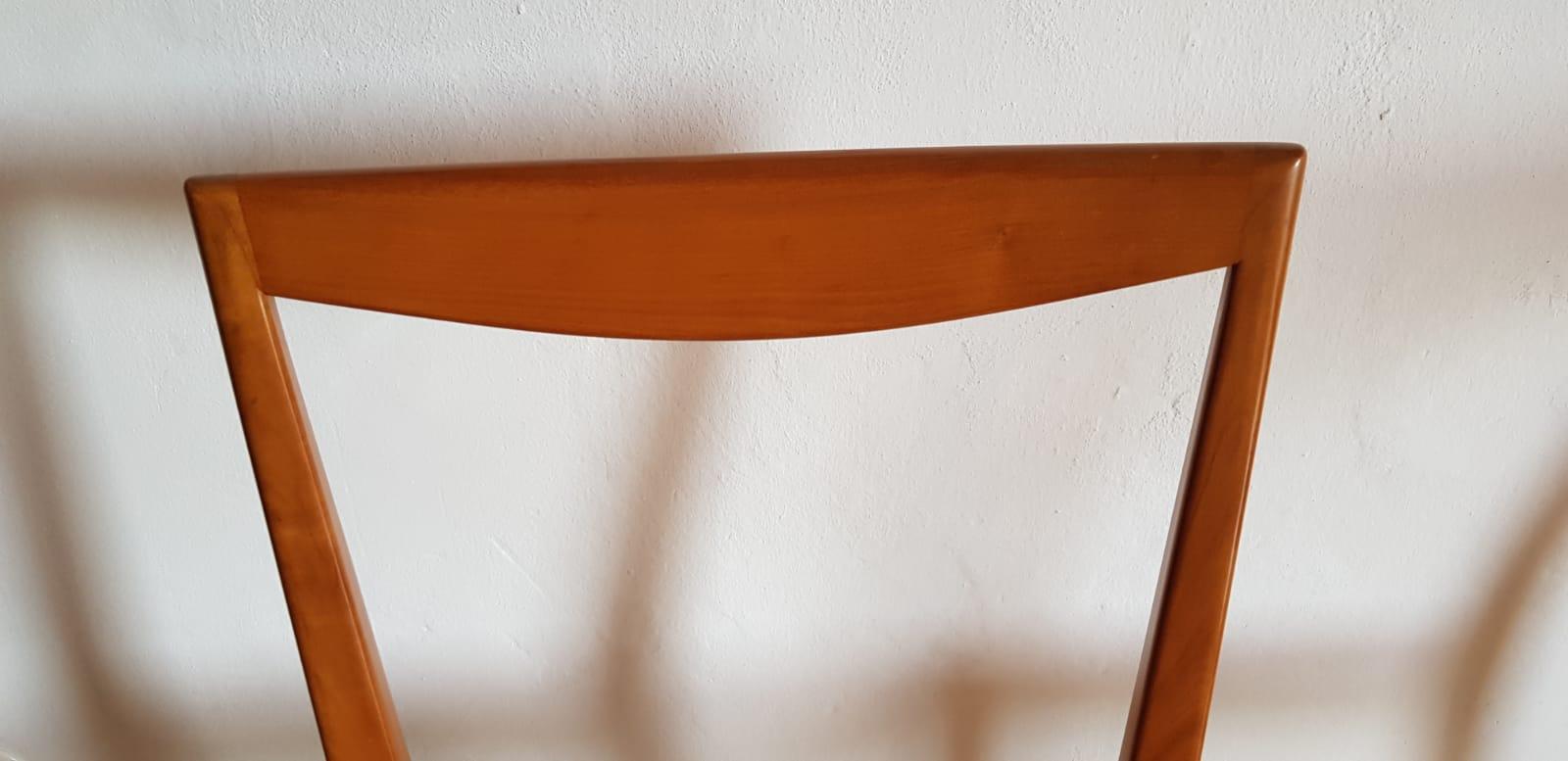 Autrichien Ensemble de quatre chaises de salle à manger par Hans Wölfl en vente