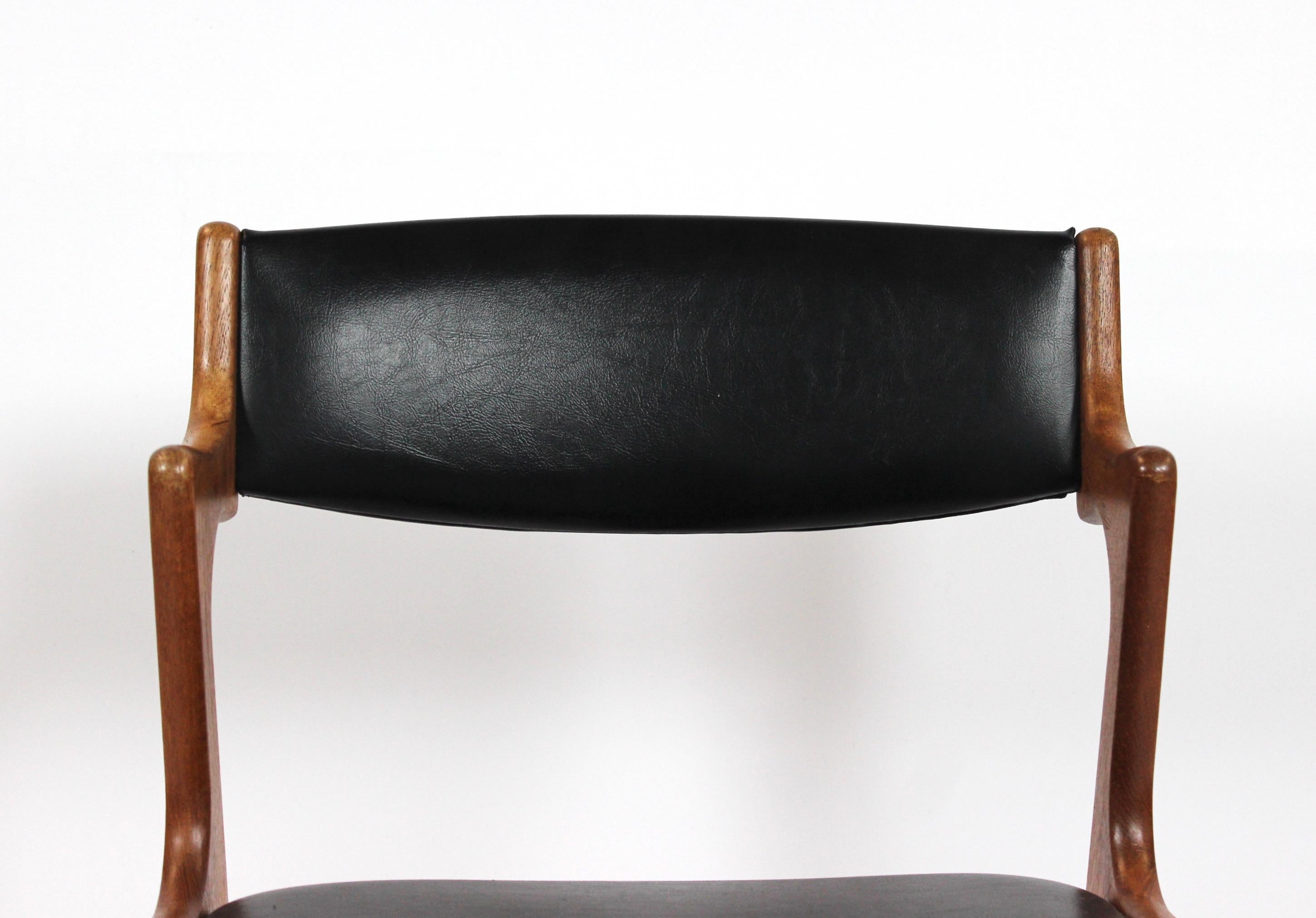 Scandinavian Modern Set of Four Dining Room Chairs of Danish Design by Nova Furniture, 1960s