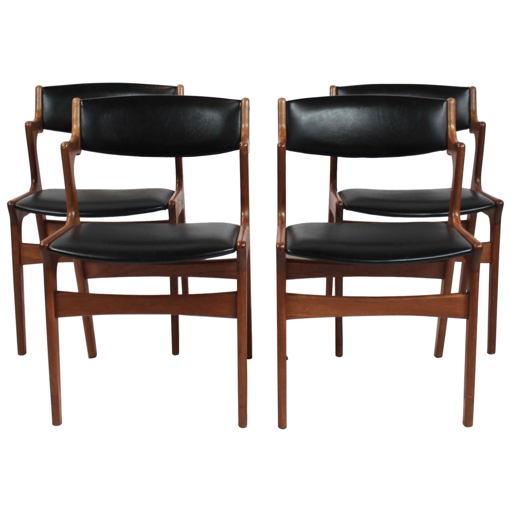 Set of Four Dining Room Chairs of Danish Design by Nova Furniture, 1960s
