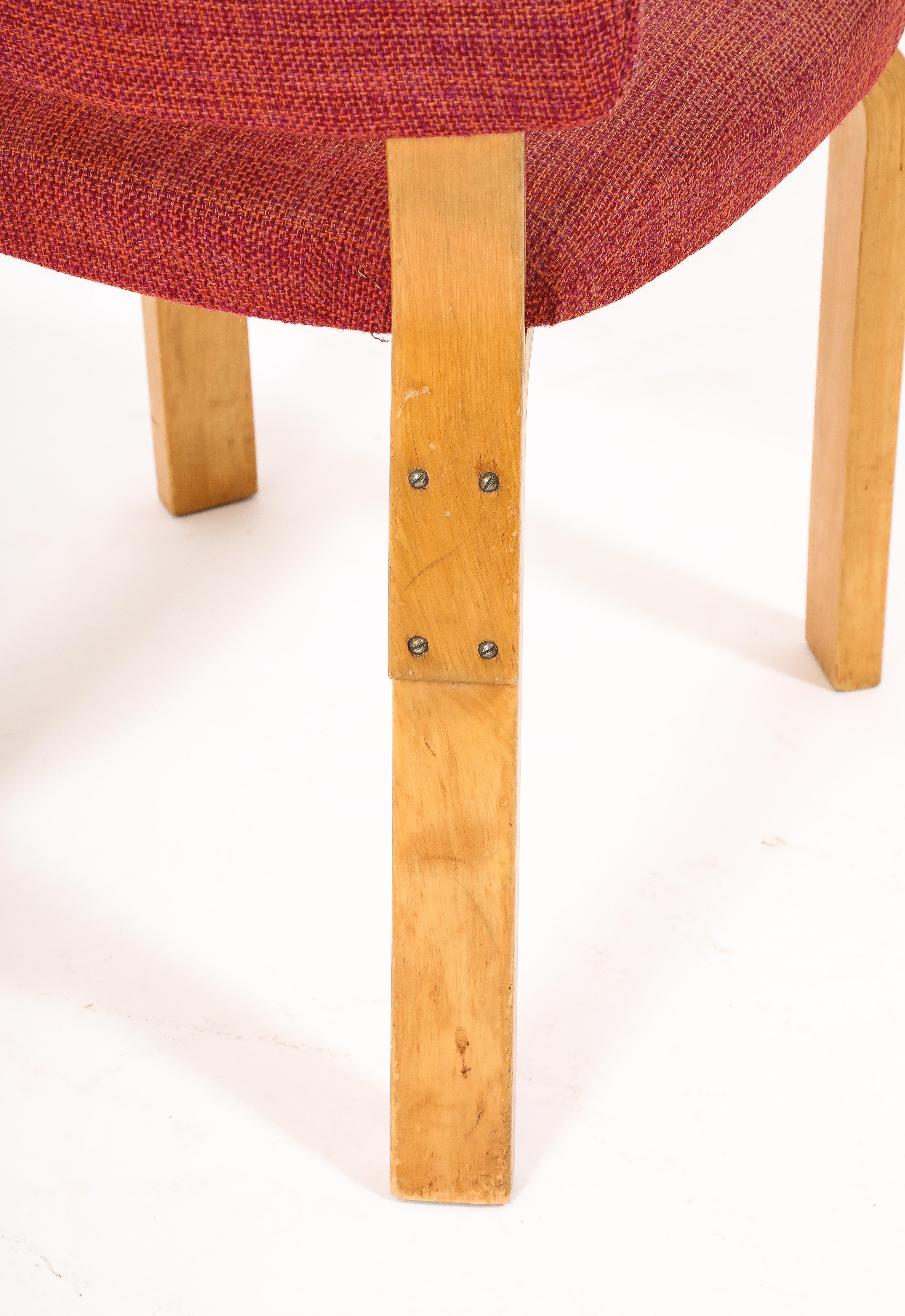 Satz von vier Esszimmerstühlen von Alvar Aalto für Artek, Finnland 1940er Jahre im Angebot 6