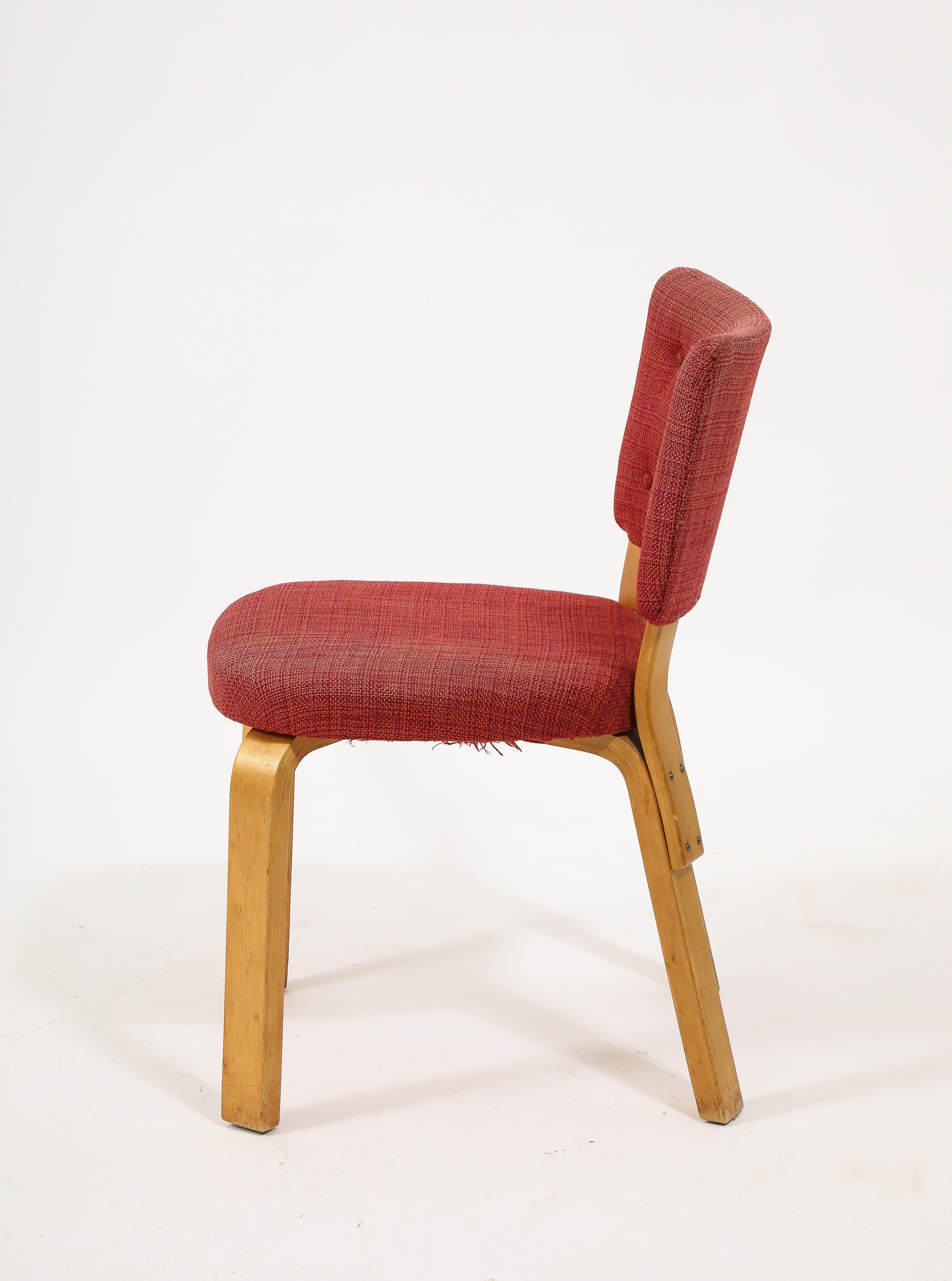 Satz von vier Esszimmerstühlen von Alvar Aalto für Artek, Finnland 1940er Jahre im Zustand „Gut“ im Angebot in New York, NY