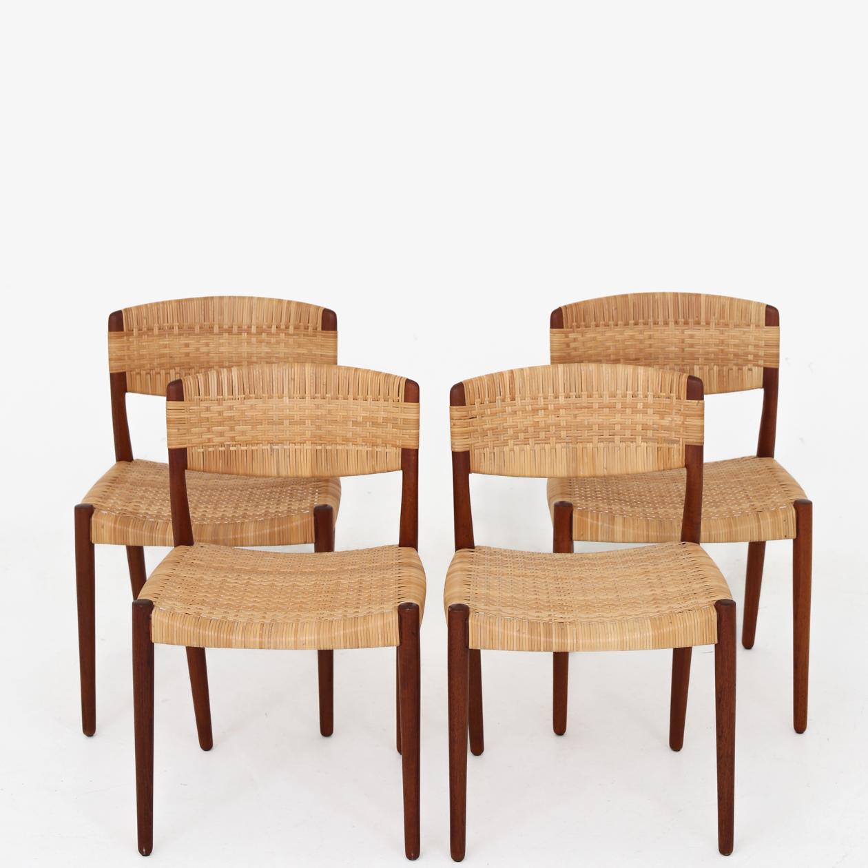 Set of Four Diningchairs by Ejner Larsen & Aksel Bender Madsen For Sale 1
