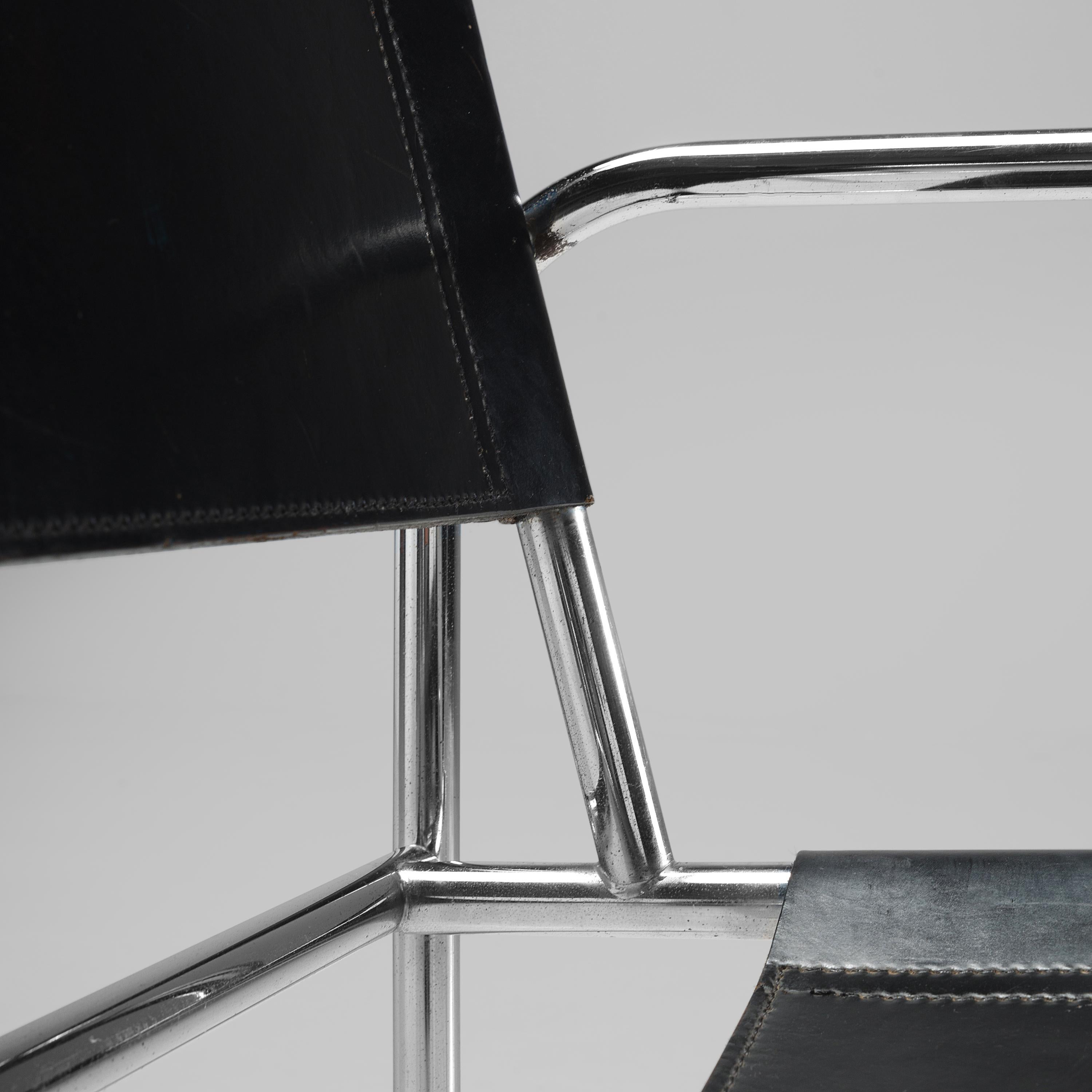 Niederländischer Satz von vier Sesseln aus schwarzem Leder und Stahlrohr im Zustand „Gut“ im Angebot in Waalwijk, NL
