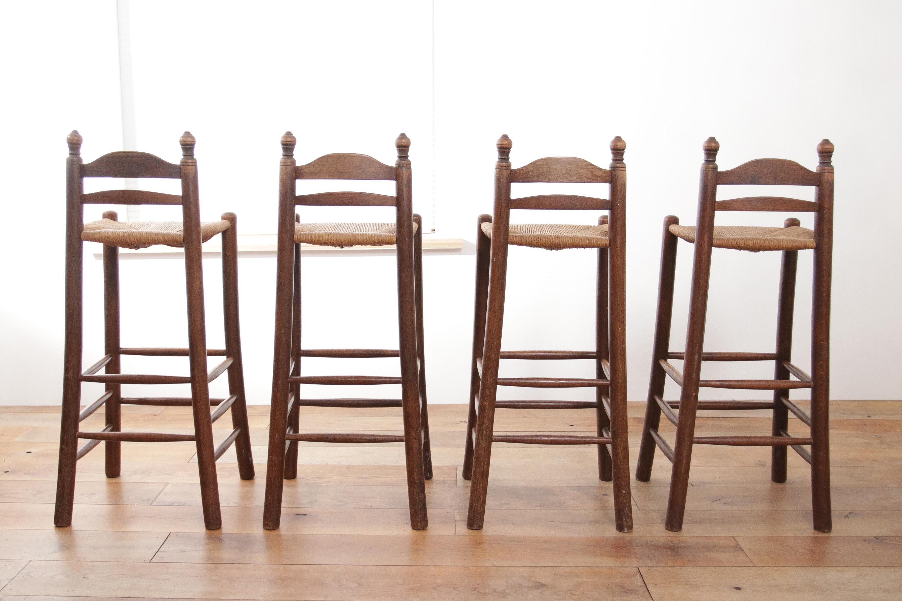 Set of Four Dutch Oak Barstools with Rush Seats In Good Condition In Boven Leeuwen, NL