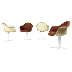 Ensemble de quatre chaises Eames, originales du milieu du siècle dernier, Herman Miller