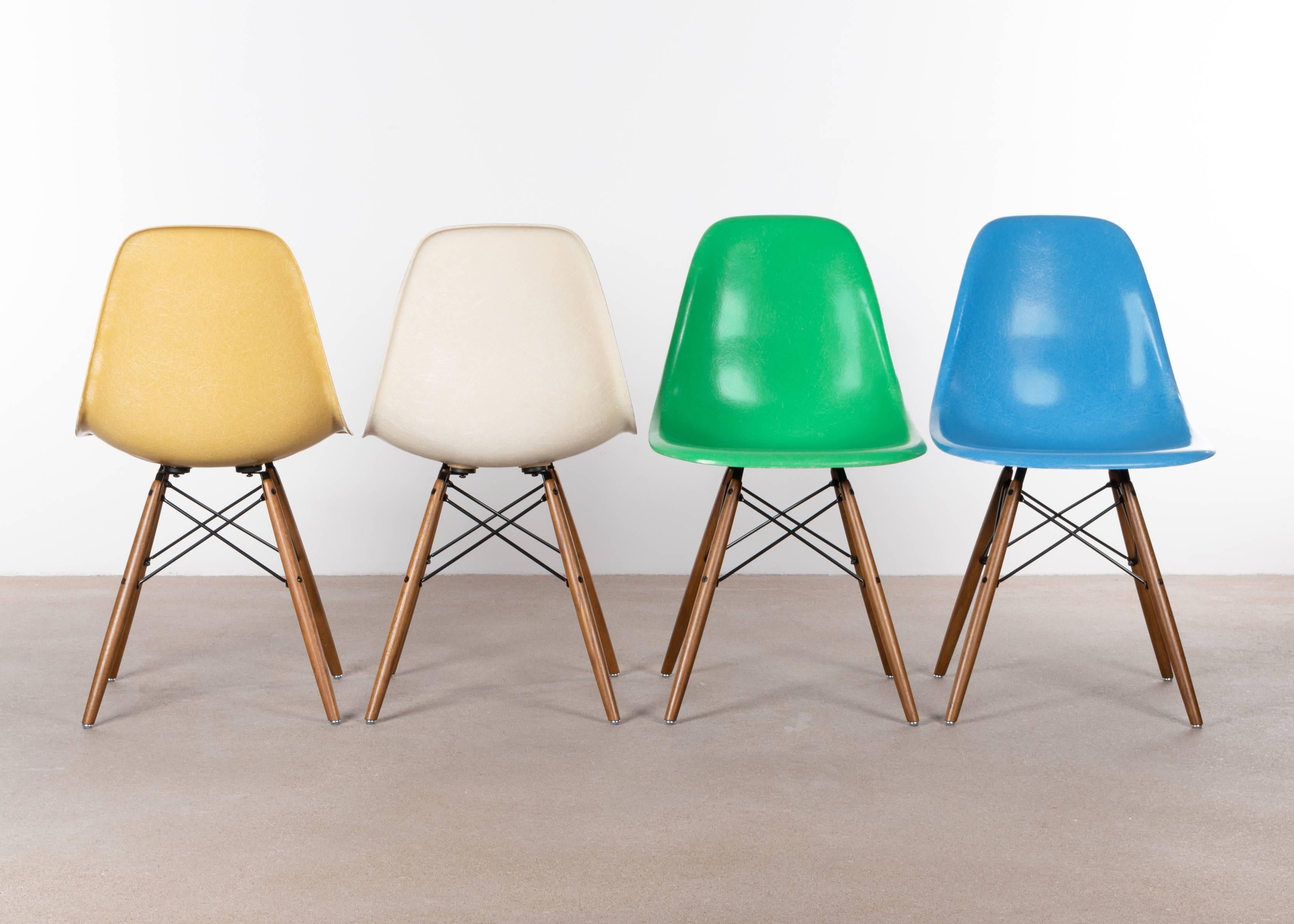 Beautiful iconic DSW chairs in colors: Ochre Light, Parchment, Cadmium Green and Turquoise.
Shells are in very good or excellent condition with only slight traces of use. Replaced shock mounts which guarantee save usability for the next decades.