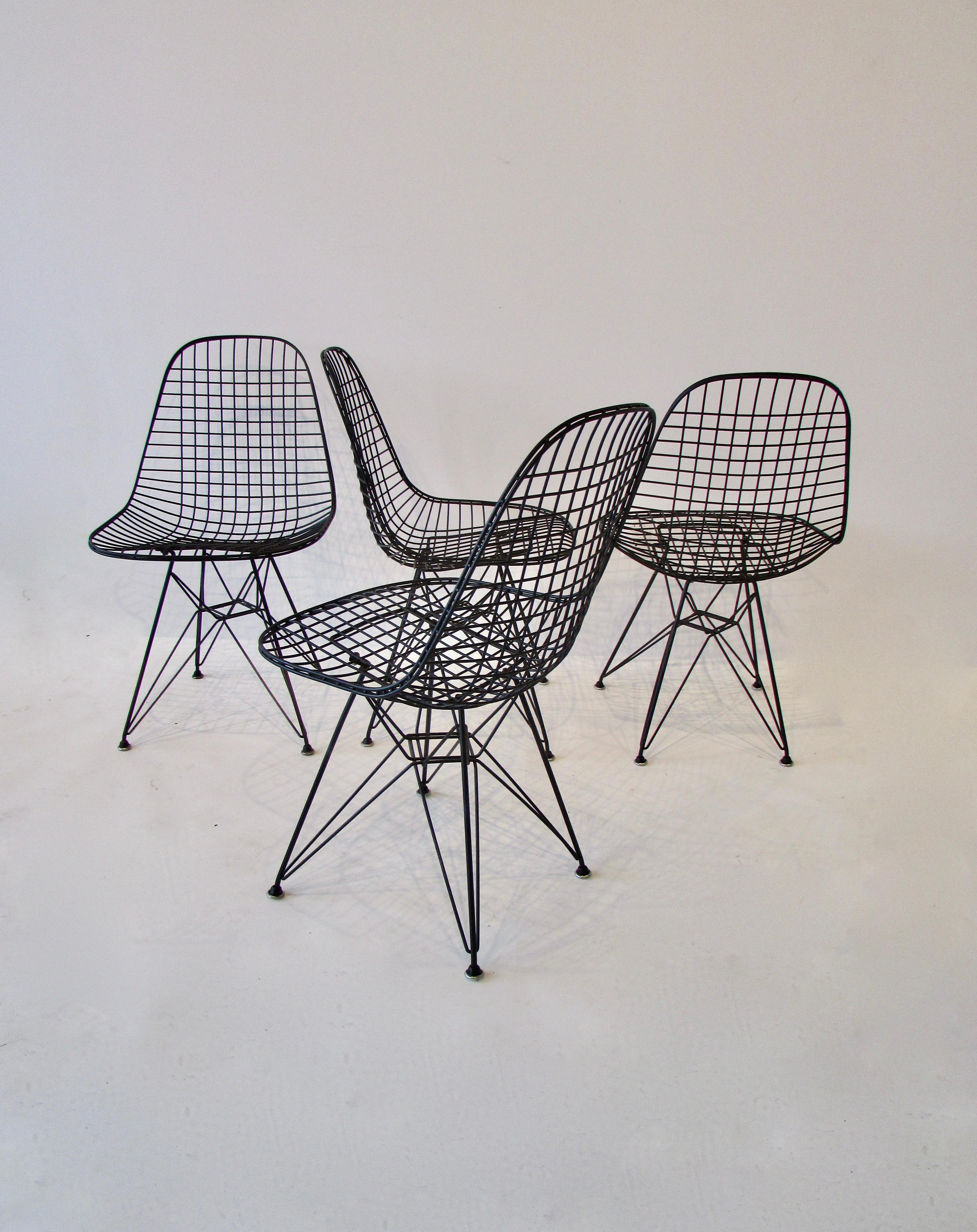 20th Century  Set of Four Eames for Herman Miller Black DKR Wire Chairs on Eiffel Bases For Sale