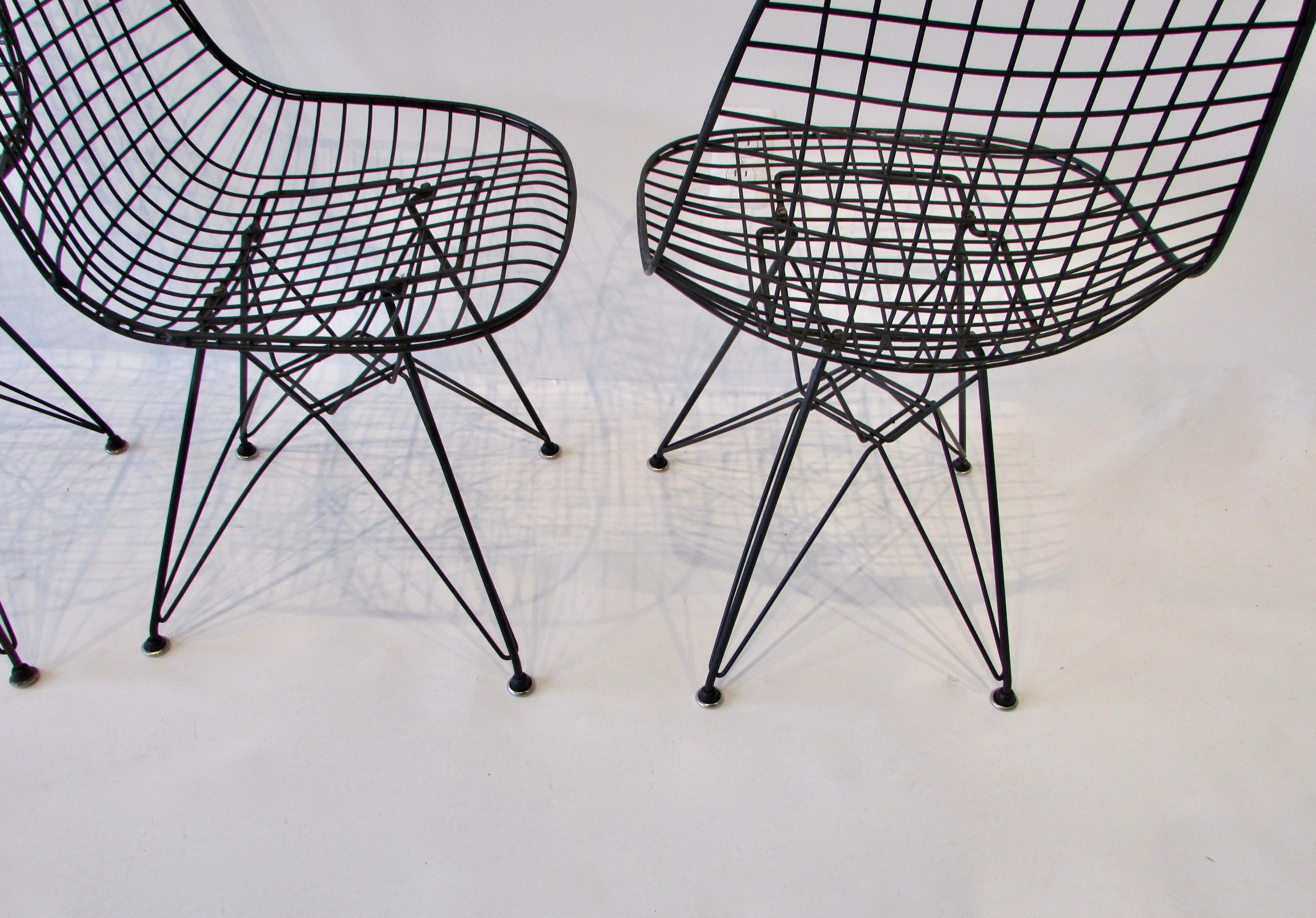 Powder-Coated  Set of Four Eames for Herman Miller Black DKR Wire Chairs on Eiffel Bases For Sale