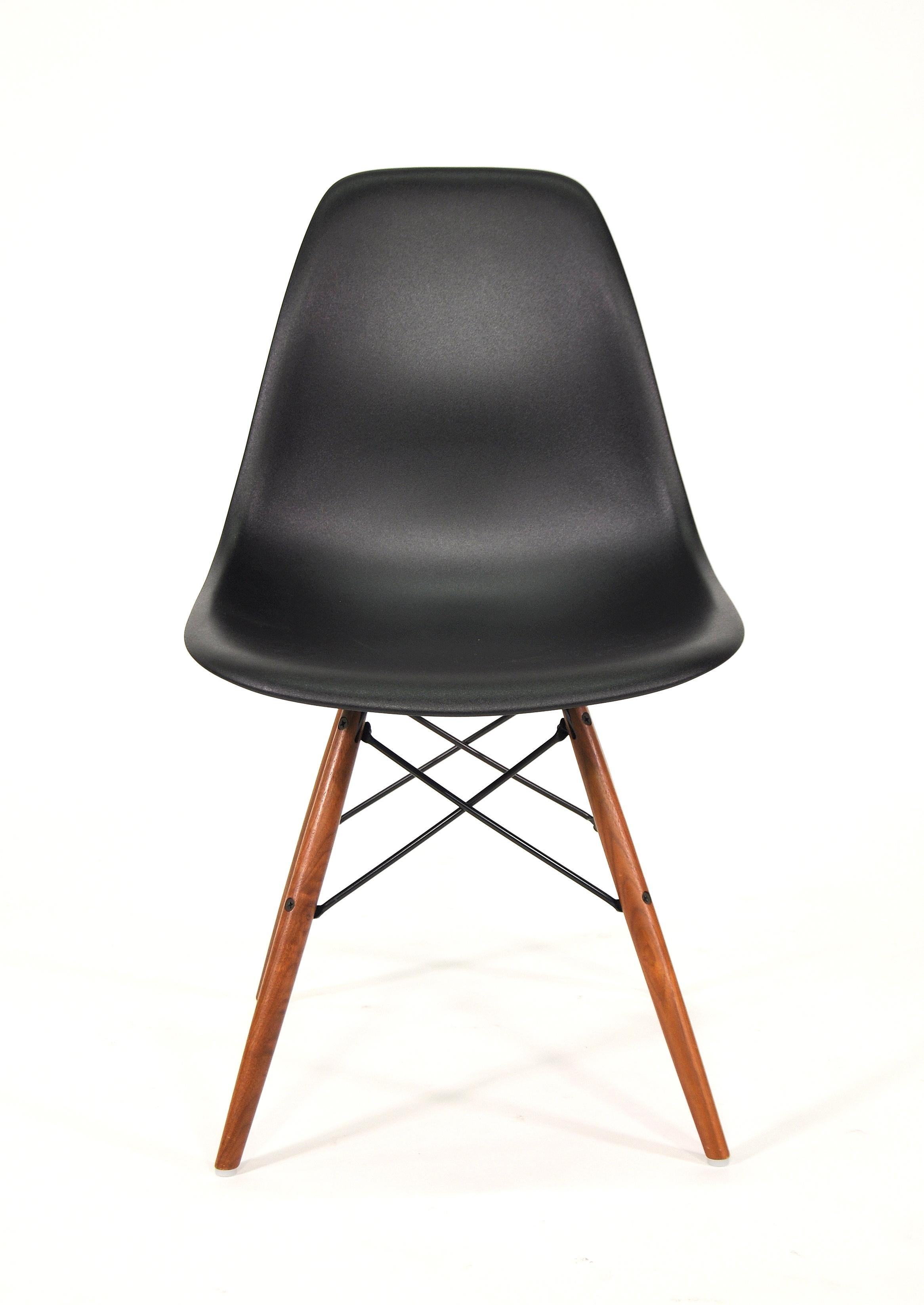 Four Eames Herman Miller Black DSW Dining Chairs For Sale 11