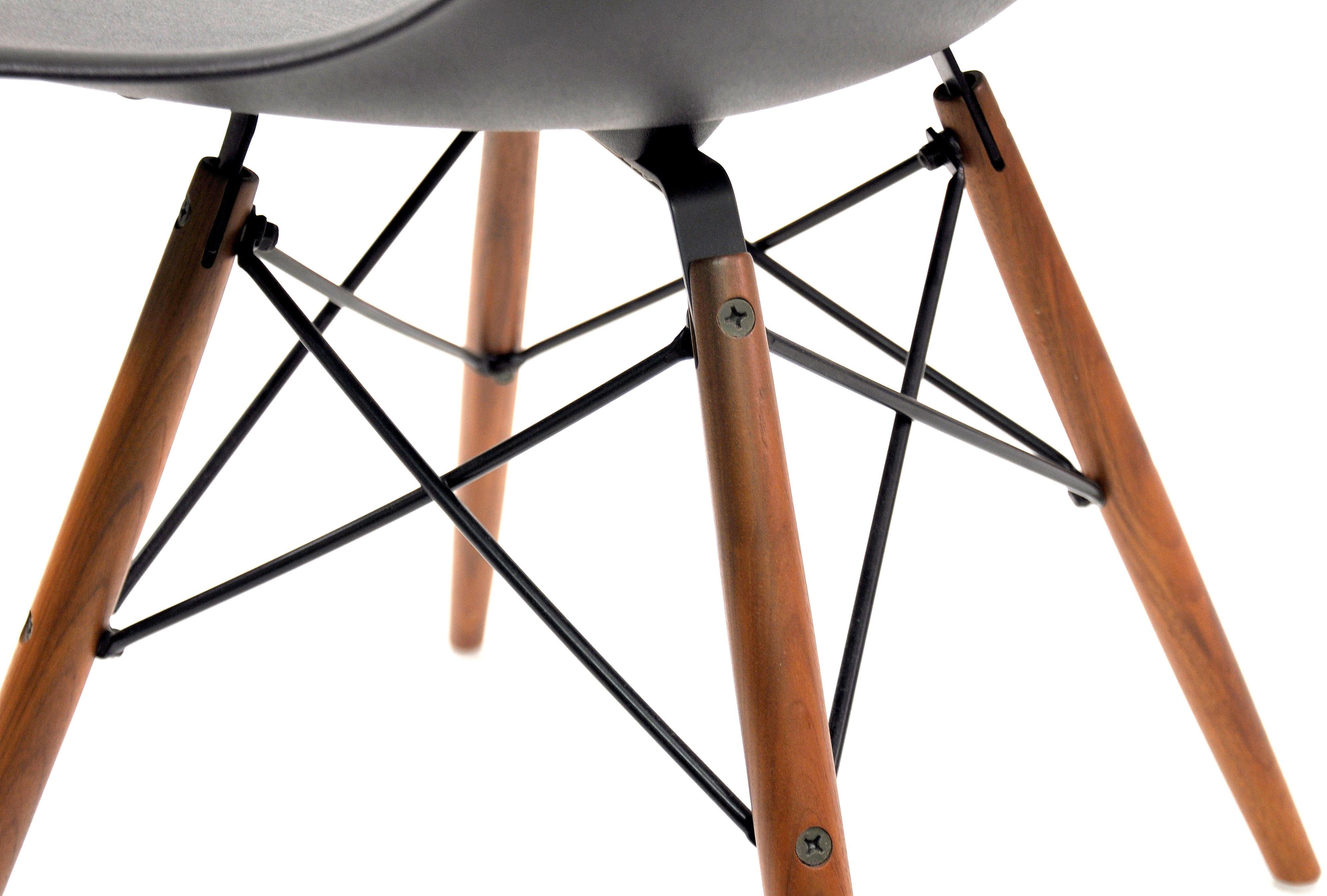 Mid-Century Modern Four Eames Herman Miller Black DSW Dining Chairs For Sale