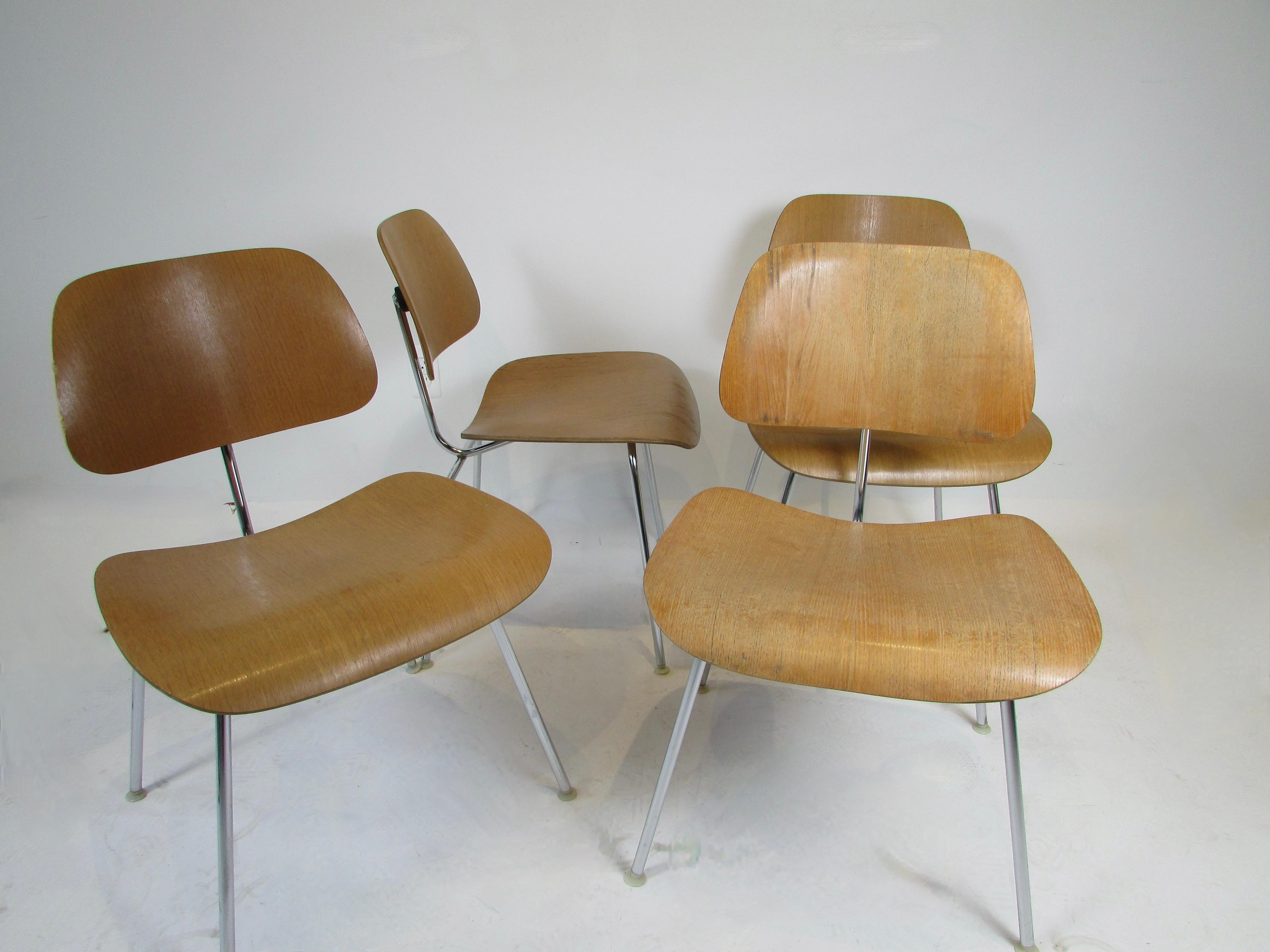 20th Century Set of Four Eames Herman Miller Chrome Frame Calico Ash DCM chairs  For Sale