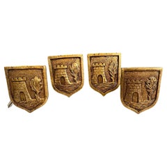 Set von vier goldenen und lackierten Holzvorhängehaltern aus dem frühen 19. Jahrhundert