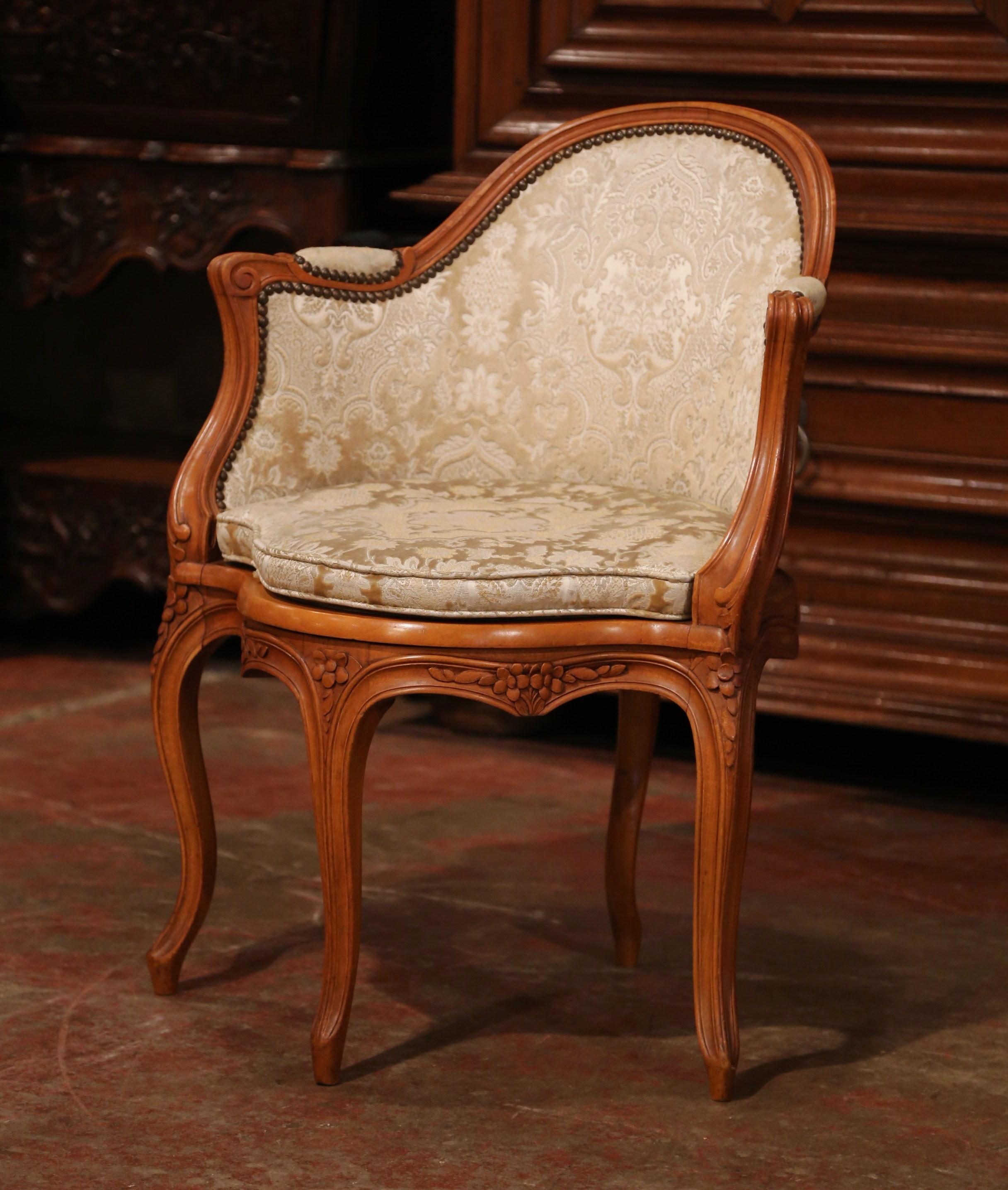 Set of Four Early 20th Century French Louis XV Carved Walnut Armchairs 1
