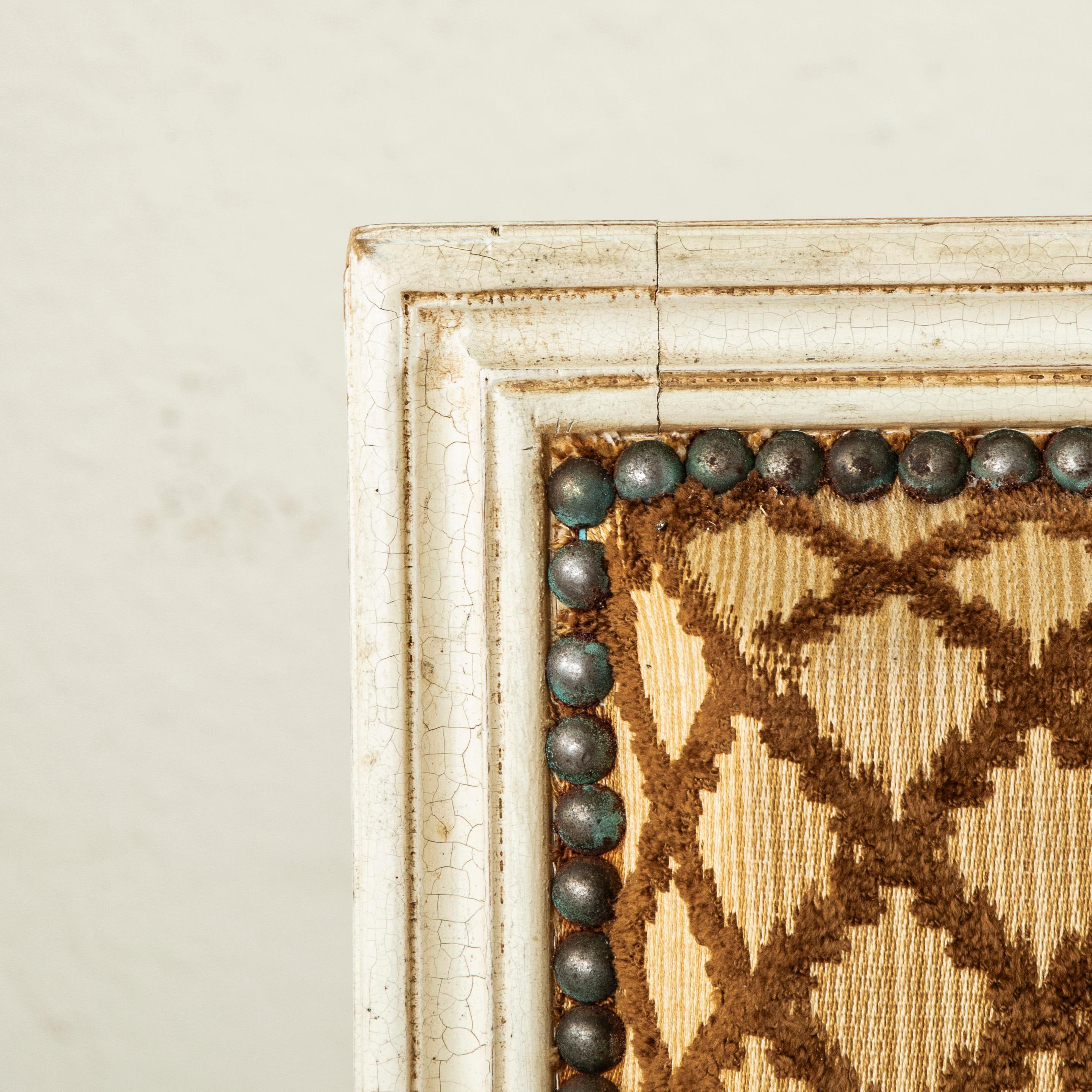 Set of Four Early 20th Century French Louis XVI Style Painted Side Chairs im Angebot 4