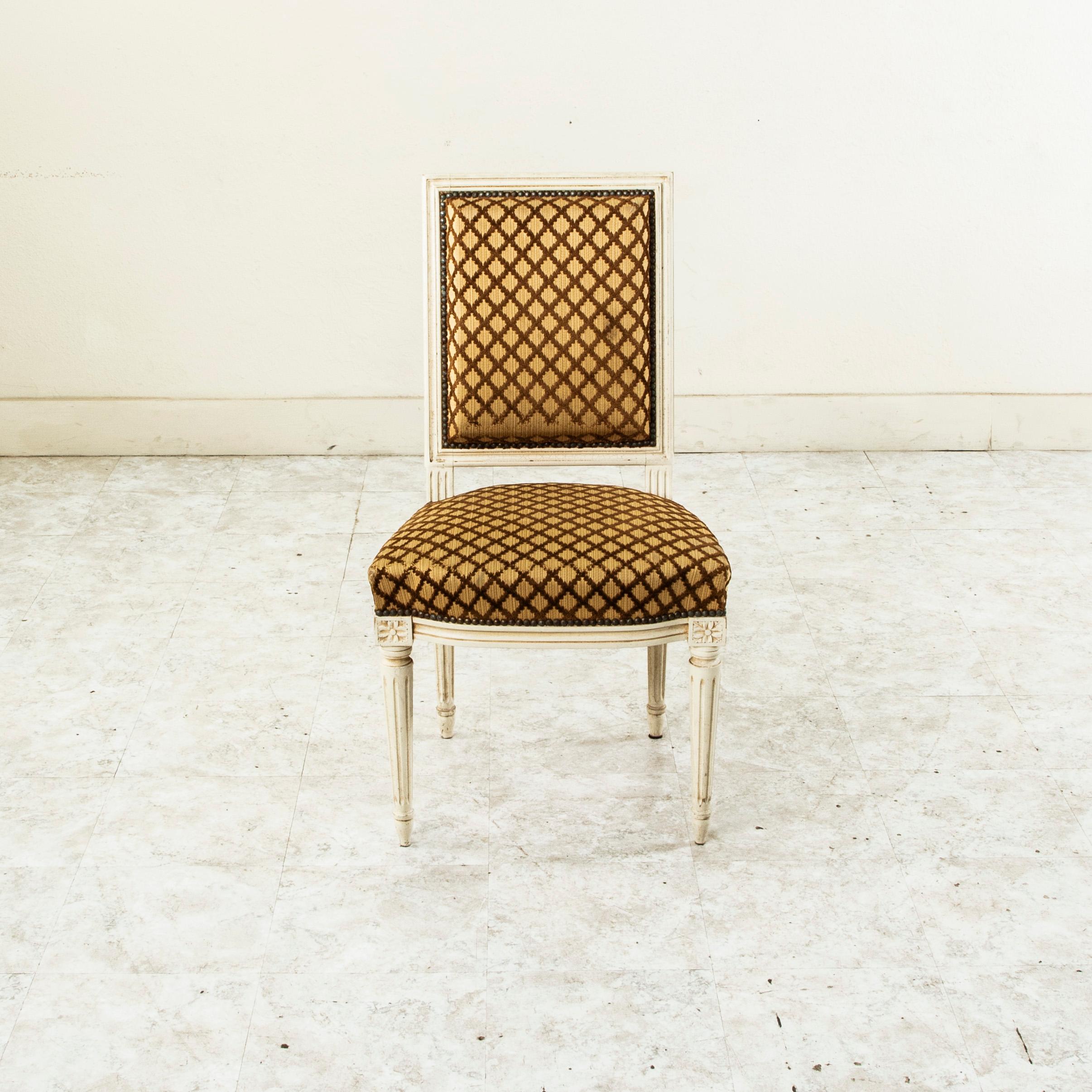 Set of Four Early 20th Century French Louis XVI Style Painted Side Chairs (Louis XVI.) im Angebot