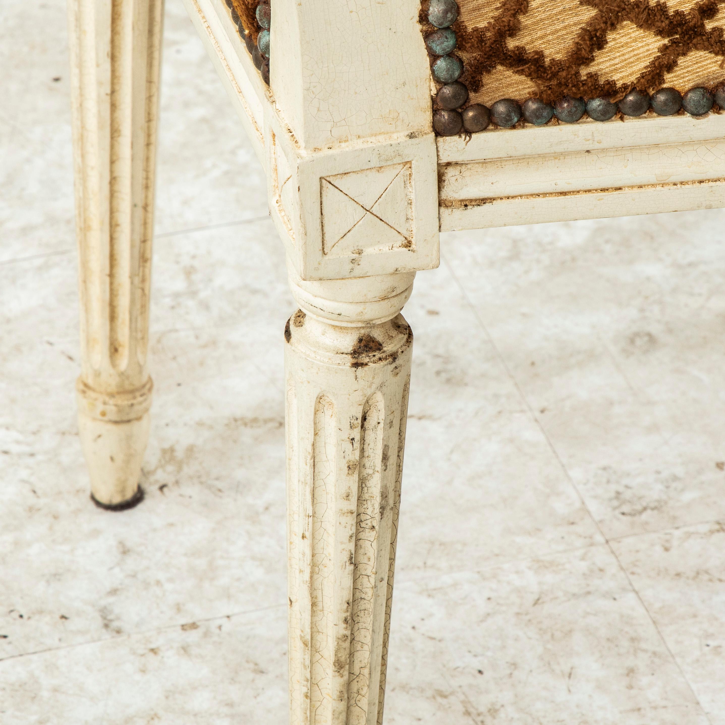 Set of Four Early 20th Century French Louis XVI Style Painted Side Chairs (Polster) im Angebot