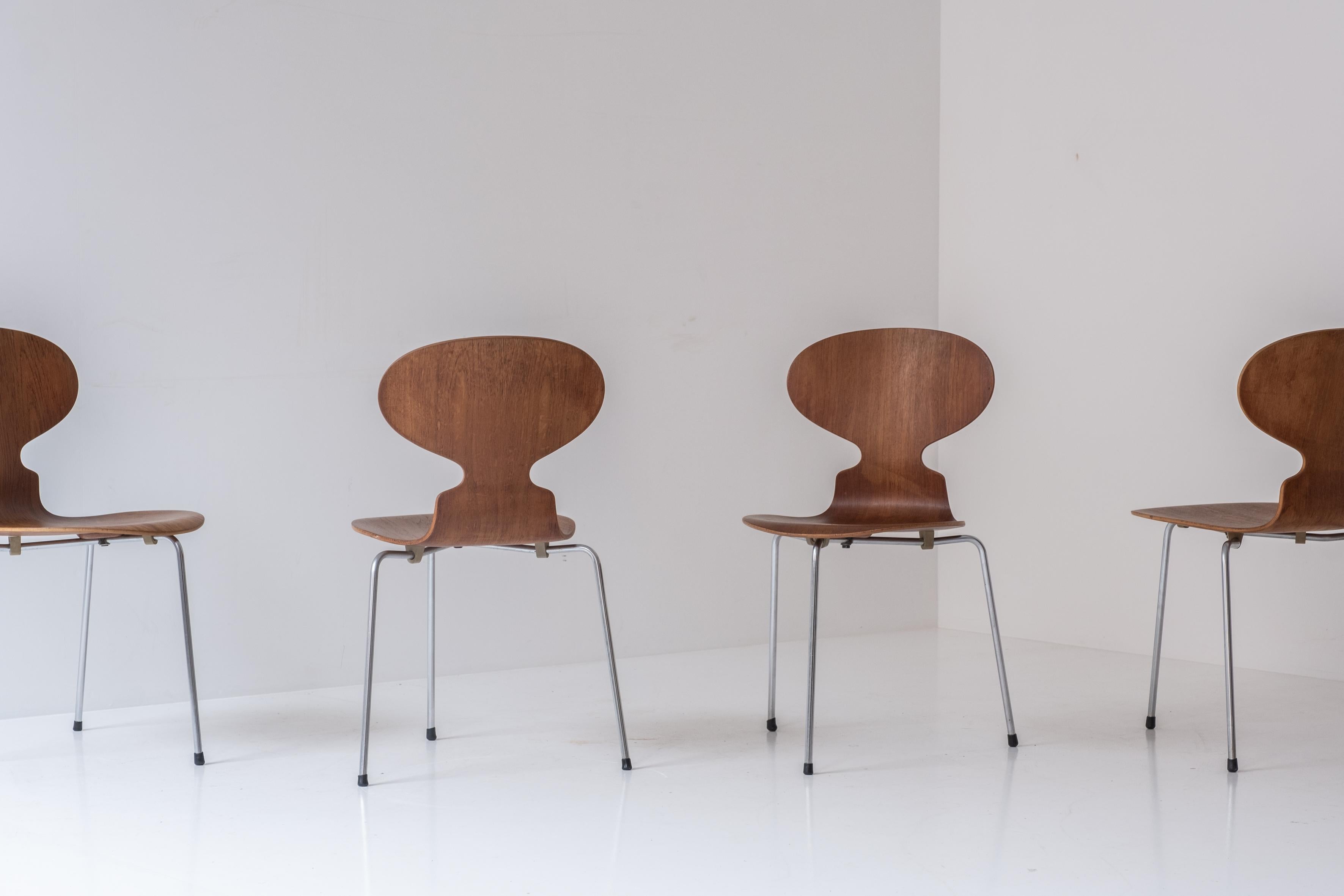 Scandinavian Modern Set of four early ‘Ant’ chairs by Arne Jacobsen for Fritz Hansen, Denmark 1951