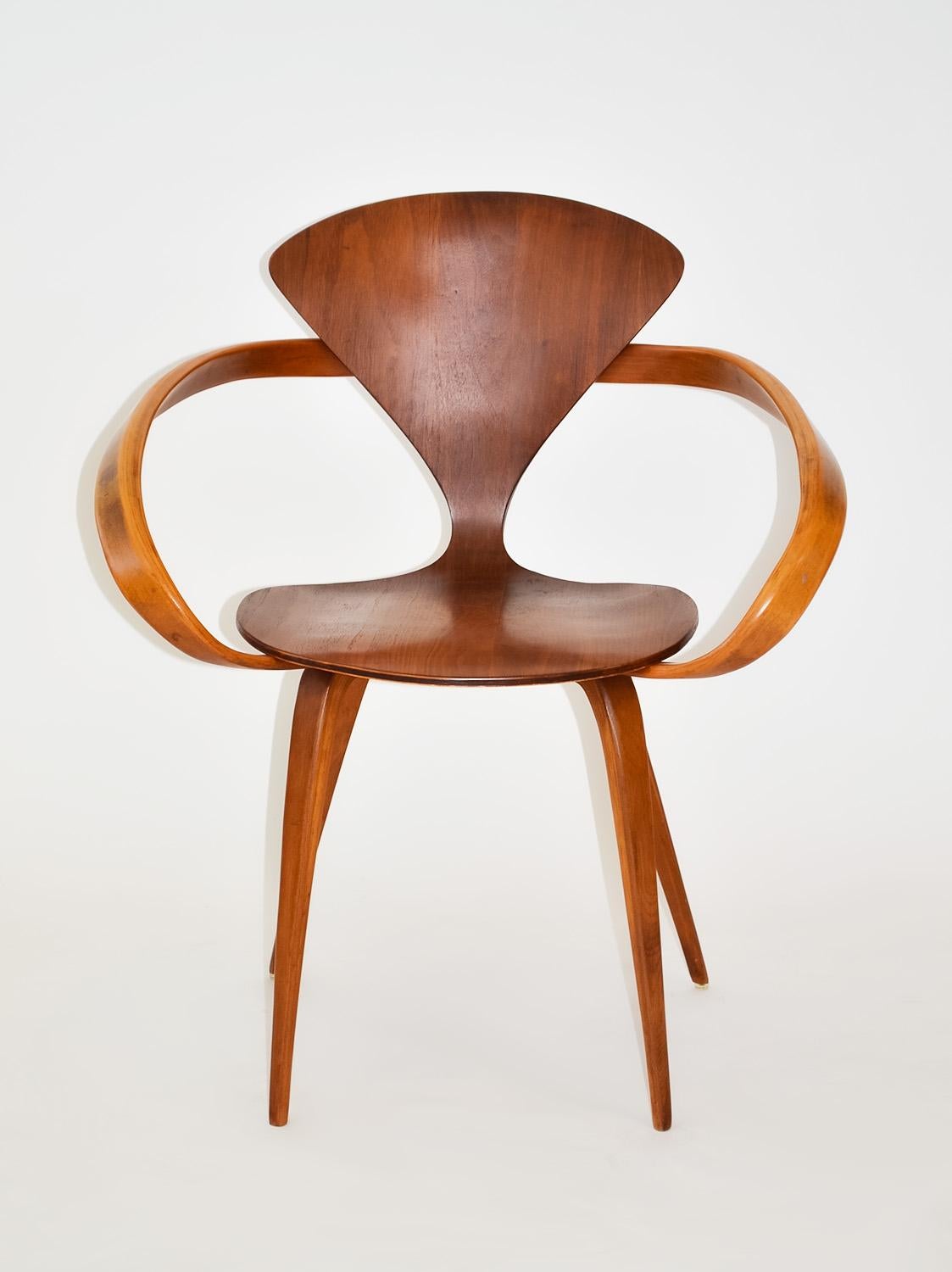 American Set of Four Early Pretzel Chairs by Norman Cherner 'Bernardo' for Plycraft, USA For Sale