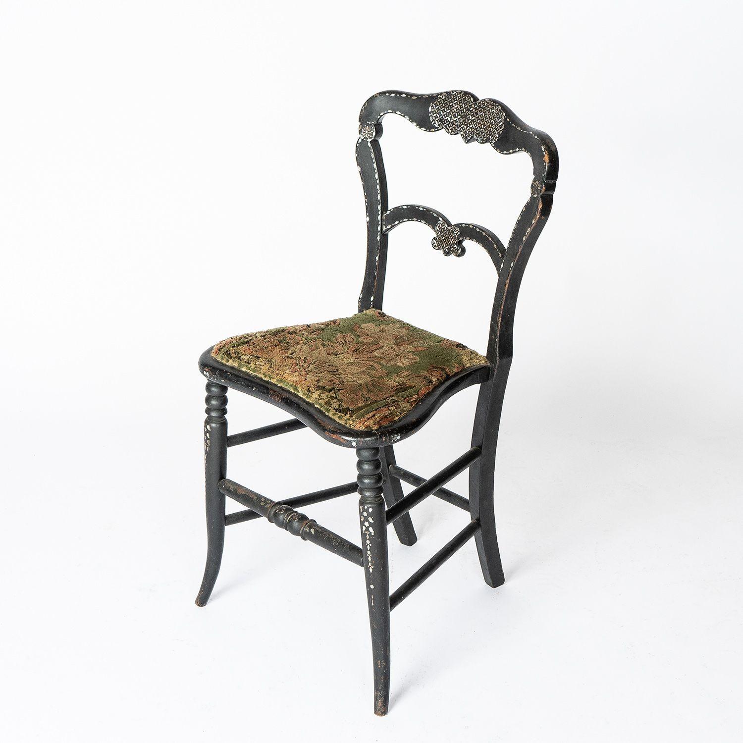 Set of 4 Antique Ebonised Mother of Pearl Inlaid Chairs With Velvet Upholstery For Sale 5