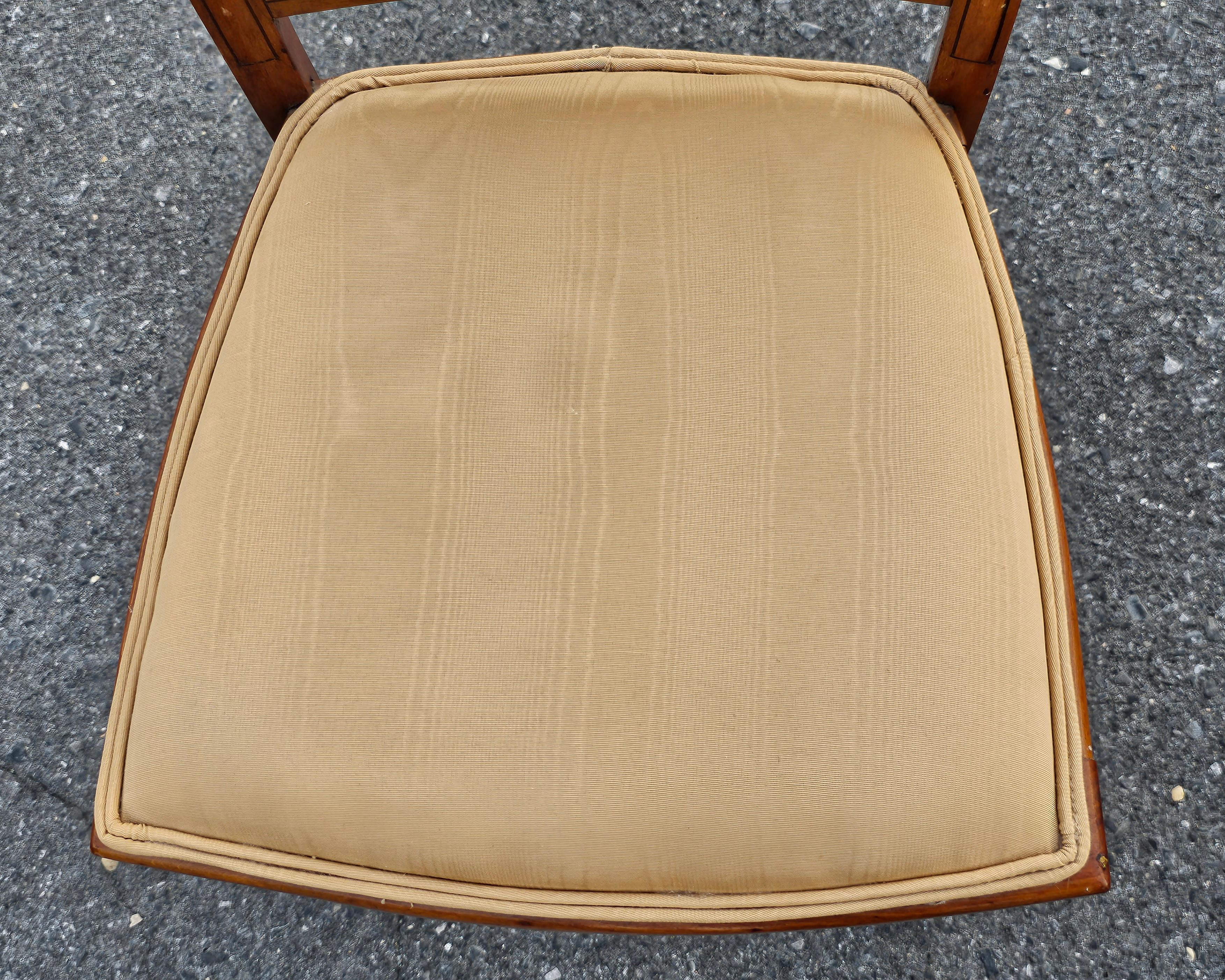 Satz von vier edwardianischen Beistellstühlen mit Intarsien aus Satinholz im Zustand „Gut“ im Angebot in Germantown, MD