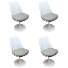 Set of Four Eero Saarinen for Knoll Tulip Dining Chairs, 1962