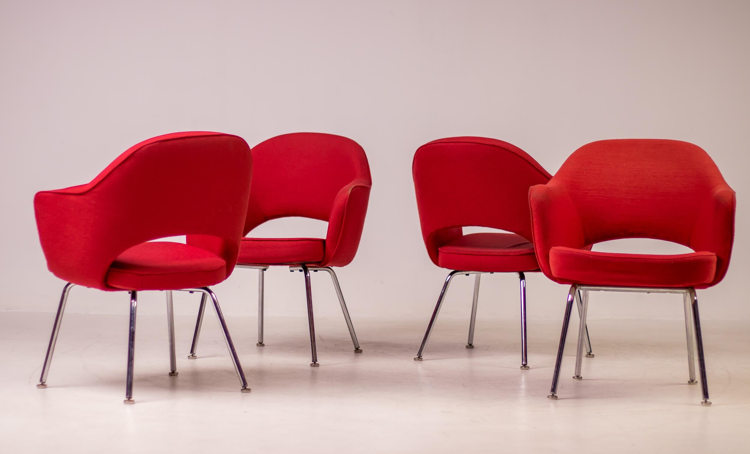 Steel Set of Four Eero Saarinen Series 71 Executive Armchairs for Knoll