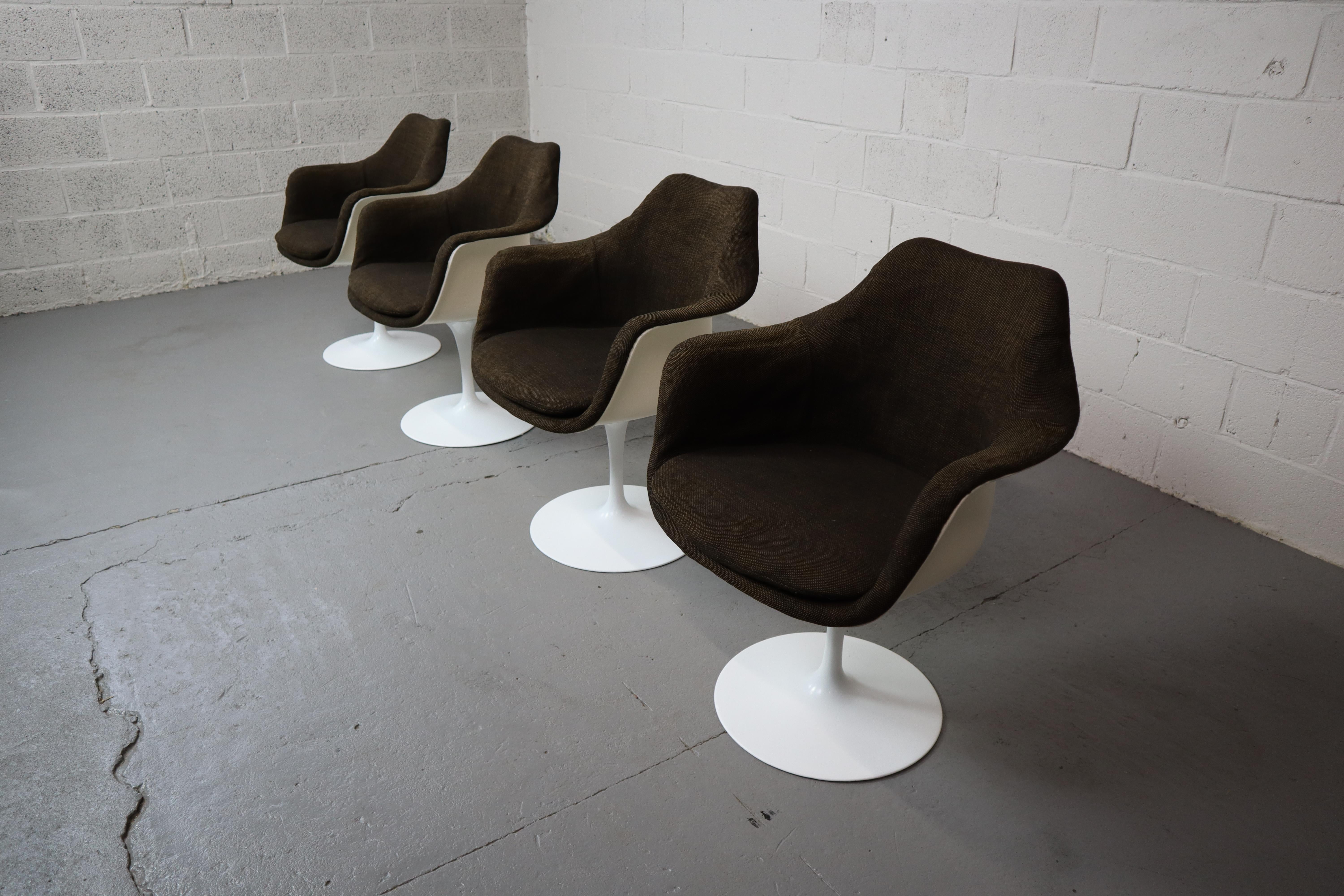 20ième siècle Ensemble de quatre fauteuils Tulip pivotants Eero Saarinen modèle 150, 1970 par Knoll Int. en vente