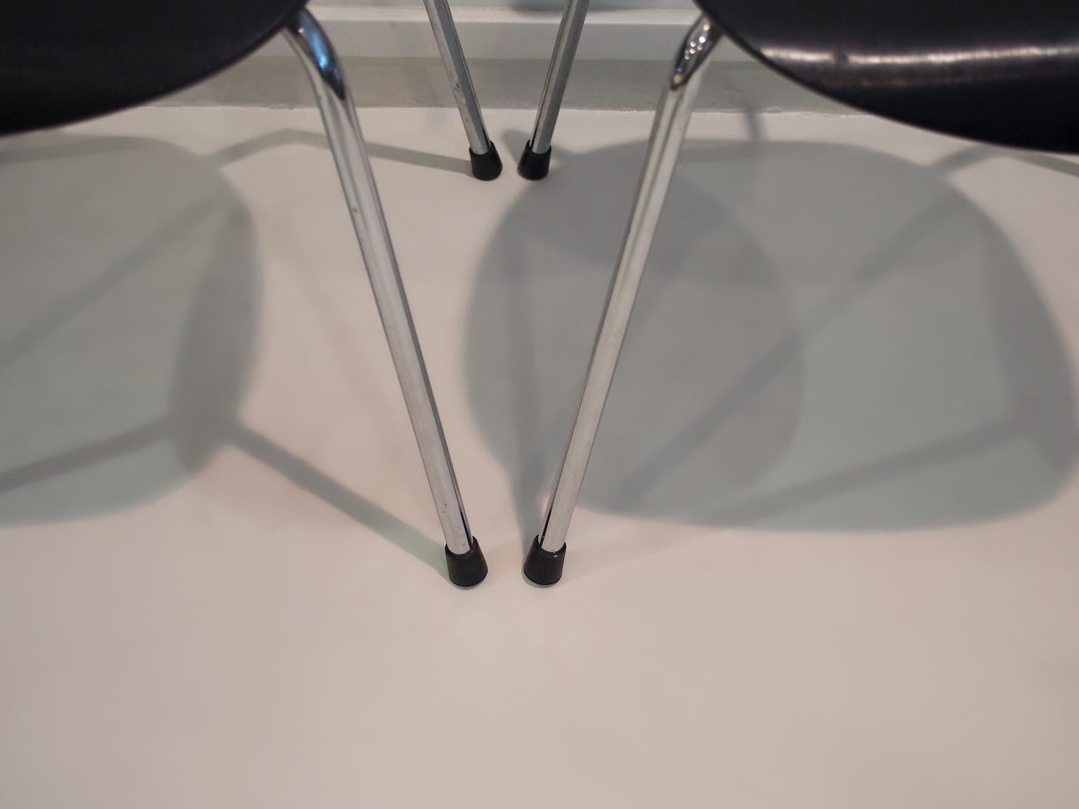 Set of Four Egon Eiermann Model SE 68 Black Lacquered Plywood and Steel Chairs For Sale 10
