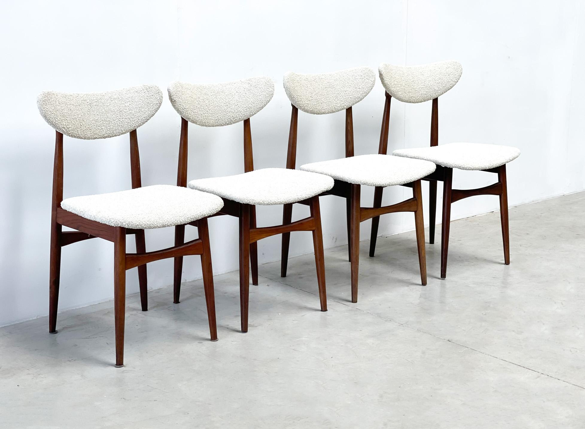 What a stunning set of dining chairs!

 

These four dining chairs are made in Italy but from an unkown manufacturer. They were probably made in the 1970's and are a perfect example of Italian craftmanship and quality! They have a new lovely boucle