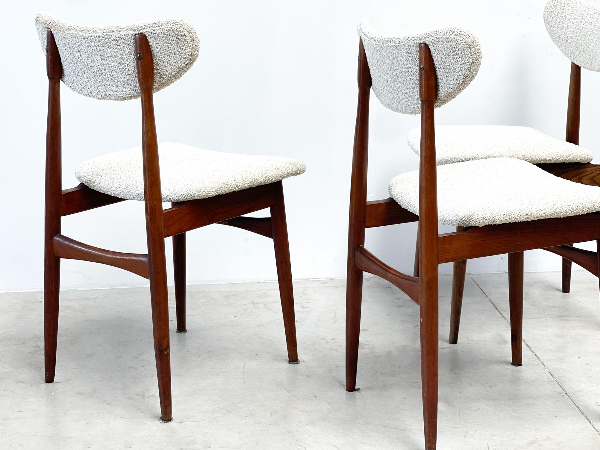 Set of four elegant Italian dining chairs For Sale 1