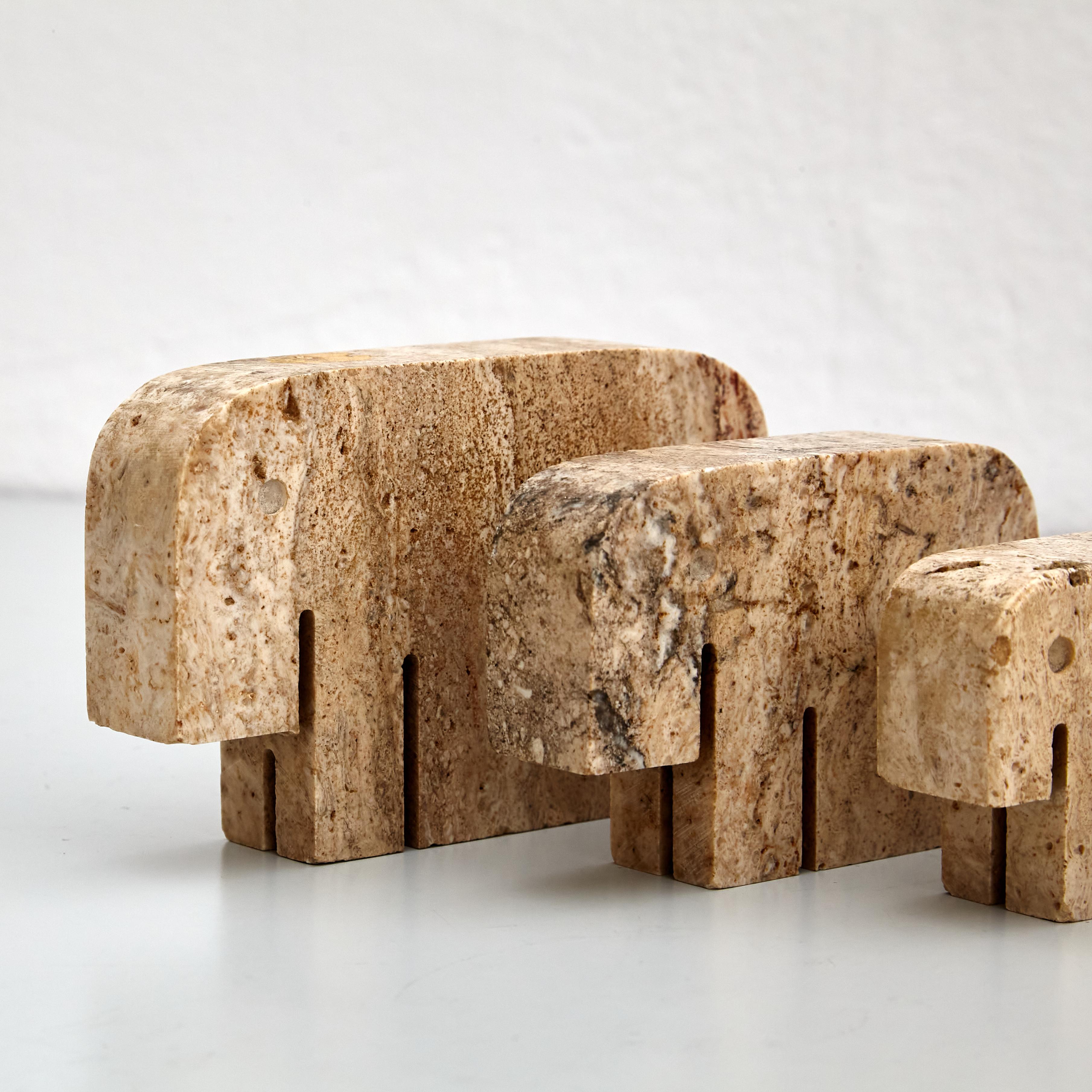 Italian Set of Four Elephants Sculpture Travertine by Fratelli Mannelli, circa 1970 For Sale