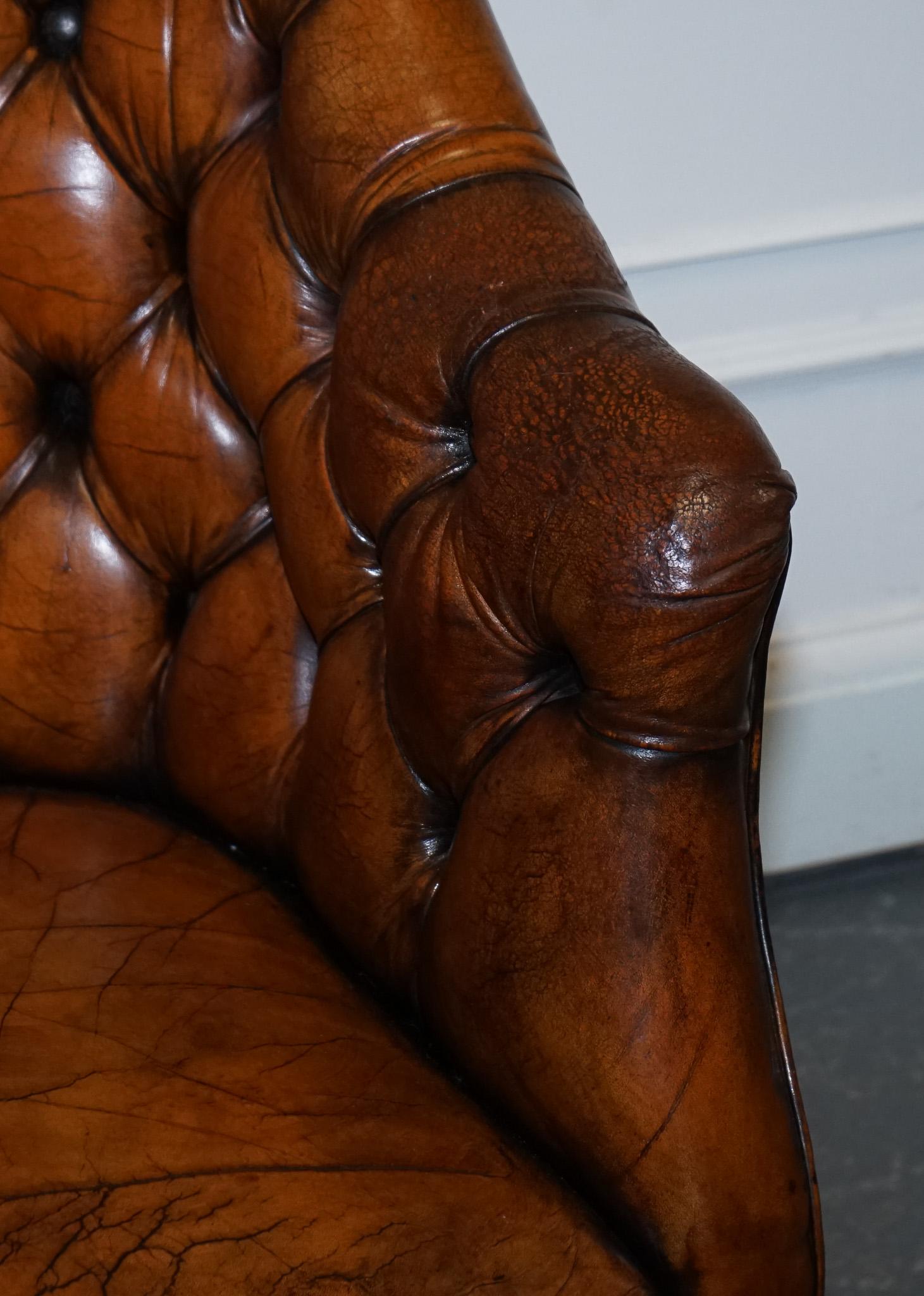 SET DI QUATTRO SEDIE DA UFFICIO IN PELLE INGLESE CHESTERFIELD TINTA A MANO in vendita 5