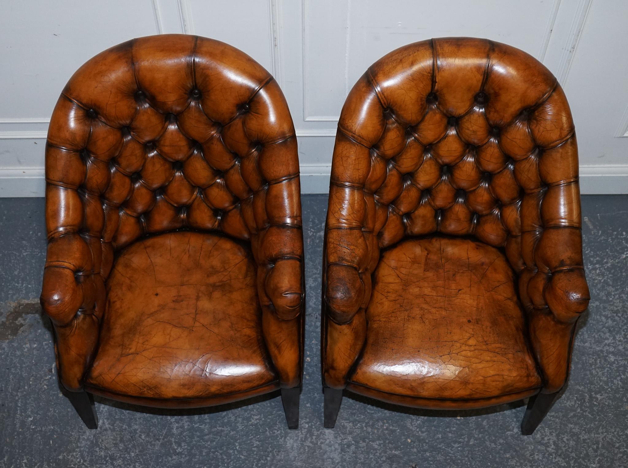 SET DI QUATTRO SEDIE DA UFFICIO IN PELLE INGLESE CHESTERFIELD TINTA A MANO in vendita 11