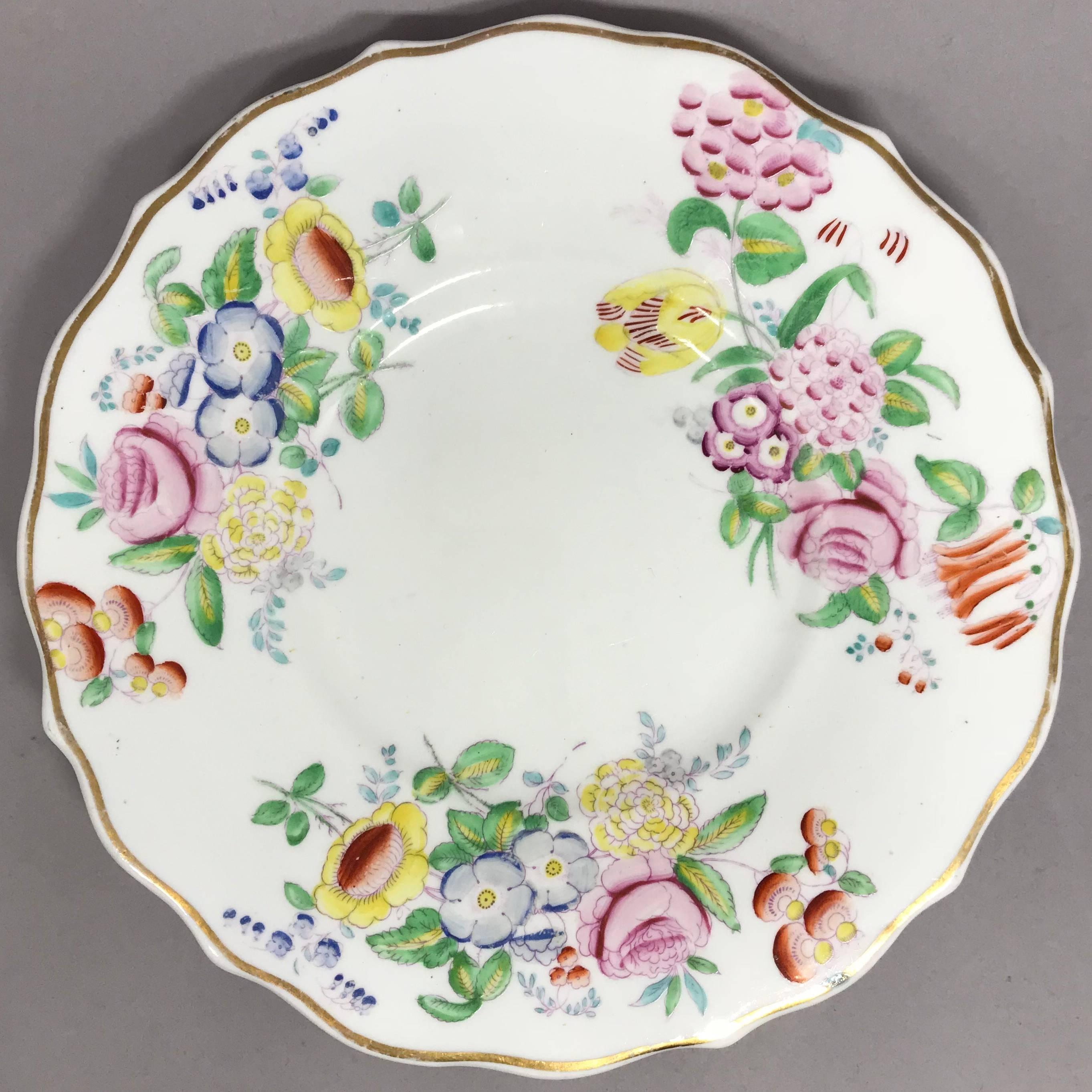 Set of Four English Gilt-Edged Floral Plates In Excellent Condition In New York, NY
