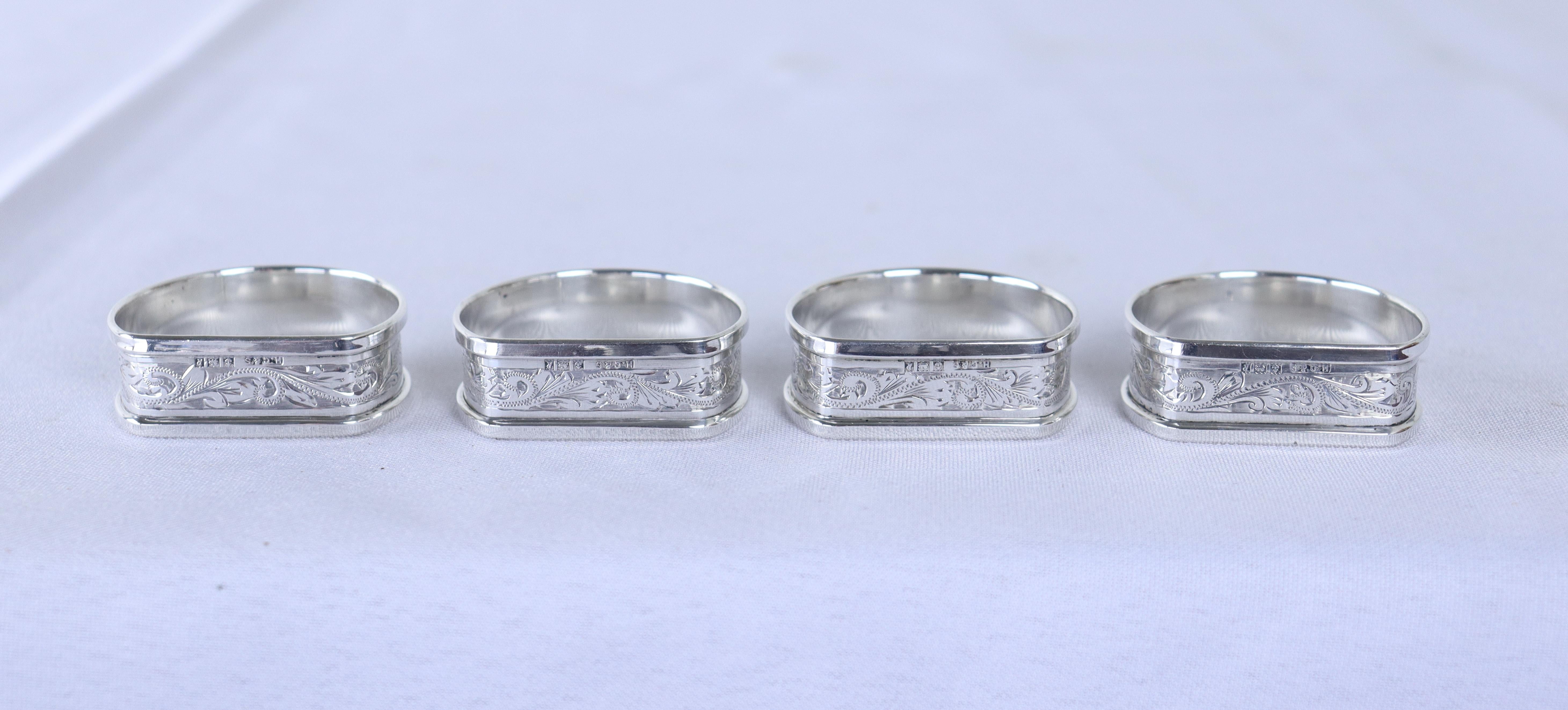 Set of Four English Hallmarked Silver Napkin Rings, Birmingham In Good Condition For Sale In Port Chester, NY