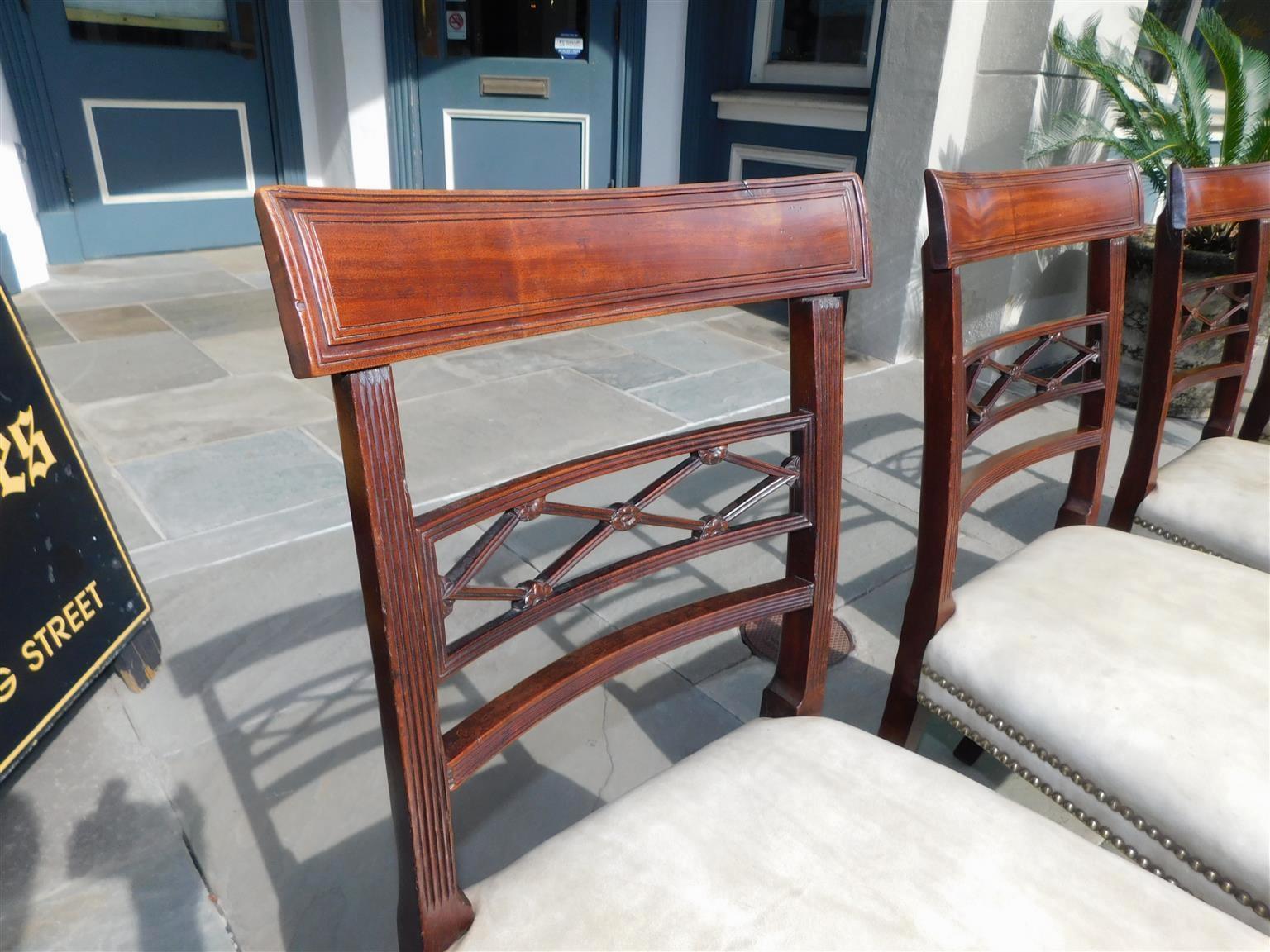 Set of Four English Regency Mahogany Dining Room Chairs, Circa 1810 For Sale 1