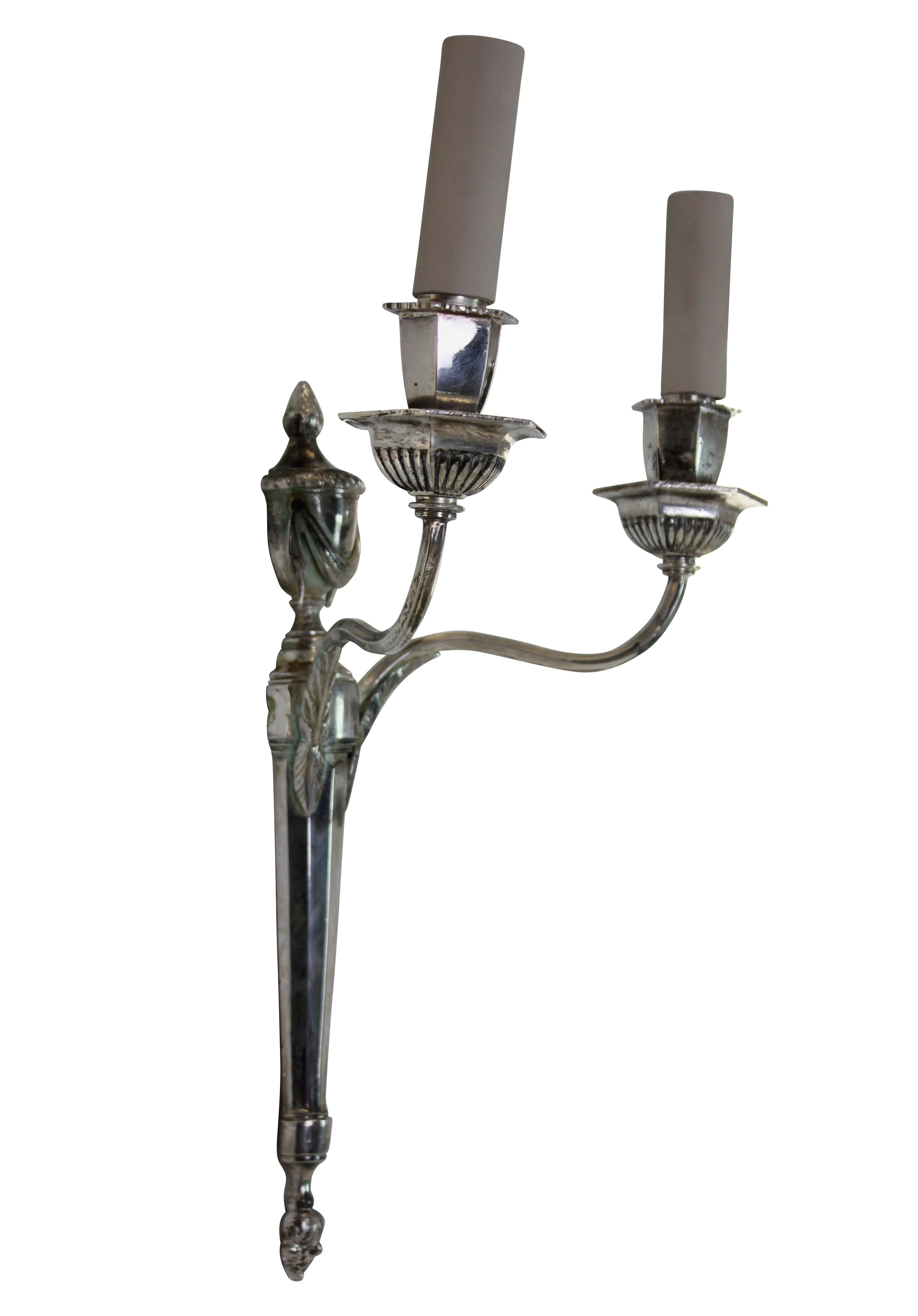 Set of Four English Silver Neoclassical Sconces In Good Condition In London, GB